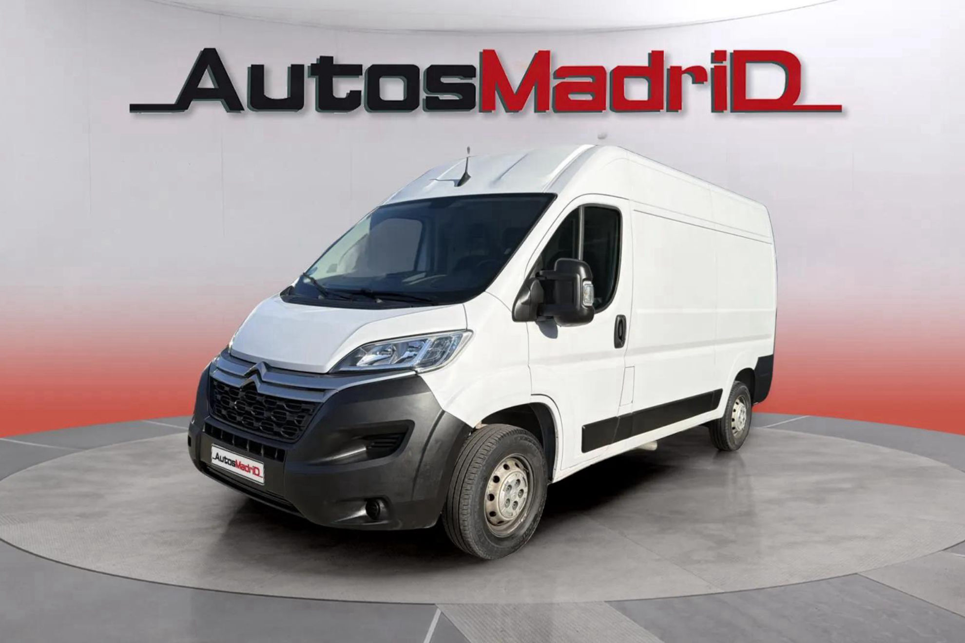 Citroën Jumper BlueHDi Furgón 35L2H2 - foto 3