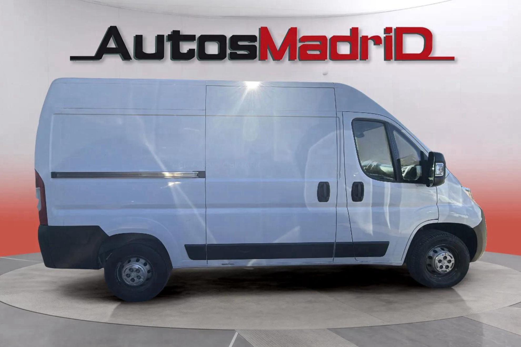 Citroën Jumper BlueHDi Furgón 35L2H2 - foto 8
