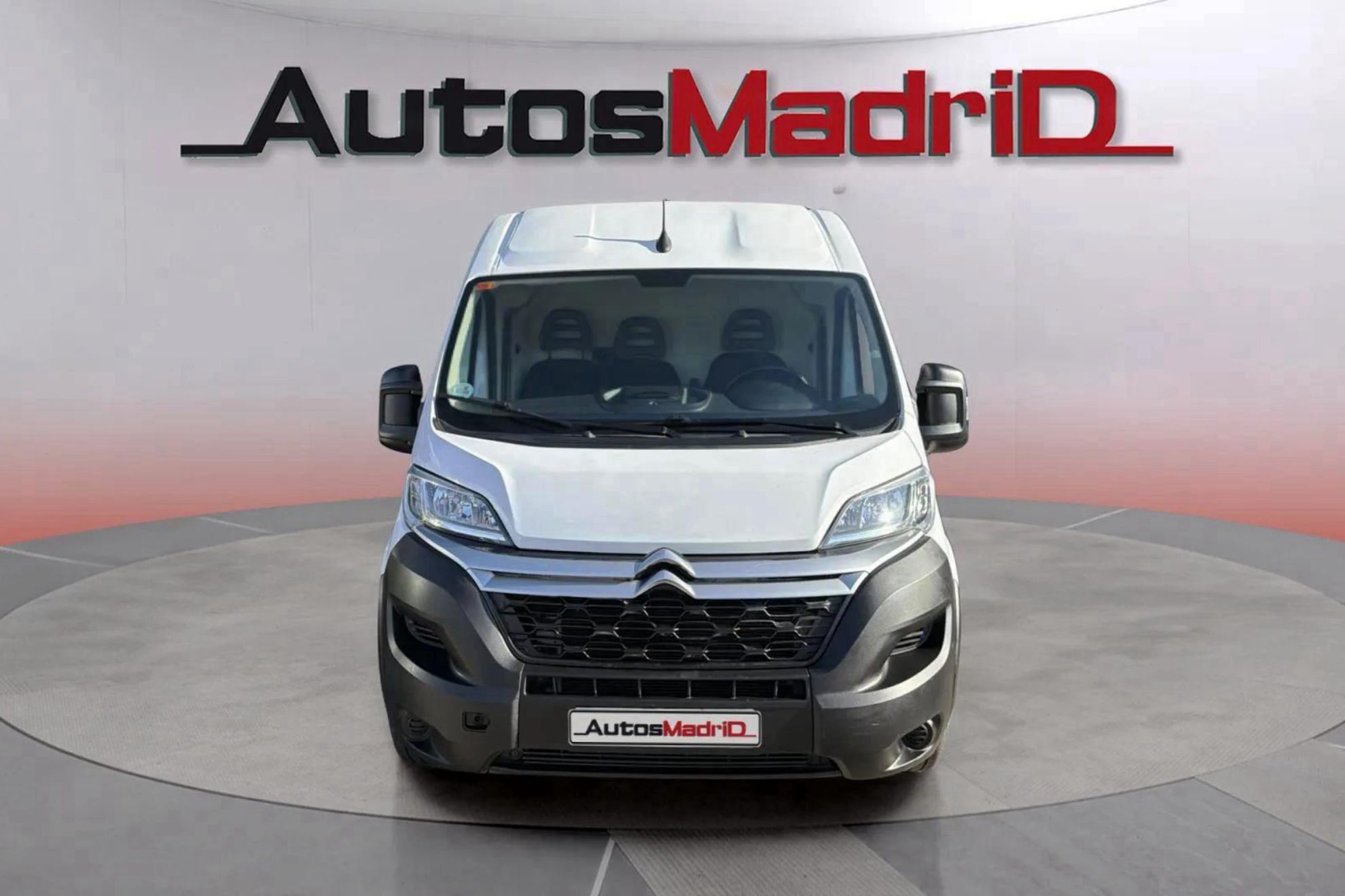 Citroën Jumper BlueHDi Furgón 35L2H2 - foto 2