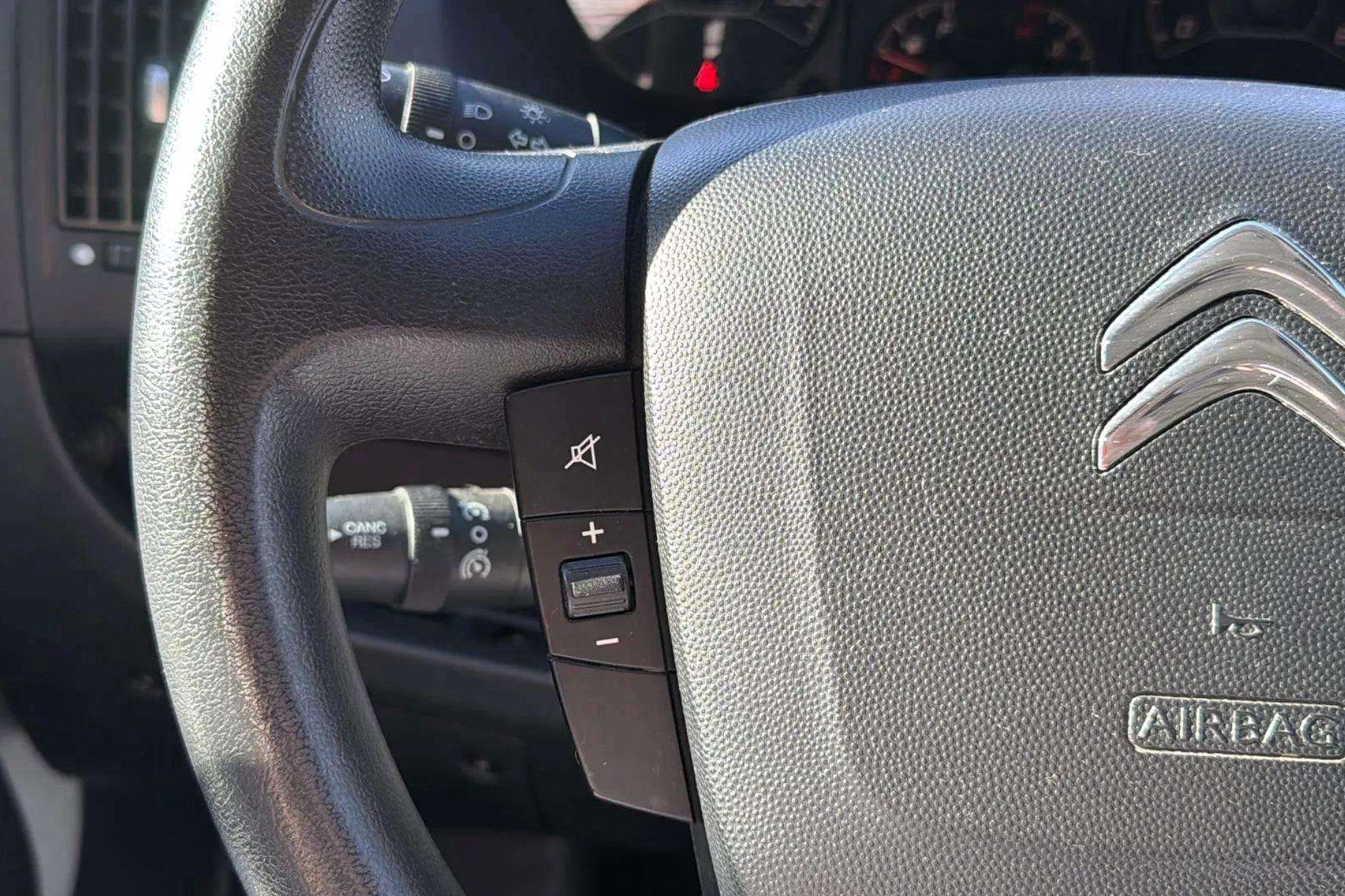Citroën Jumper BlueHDi Furgón 35L2H2 - foto 15