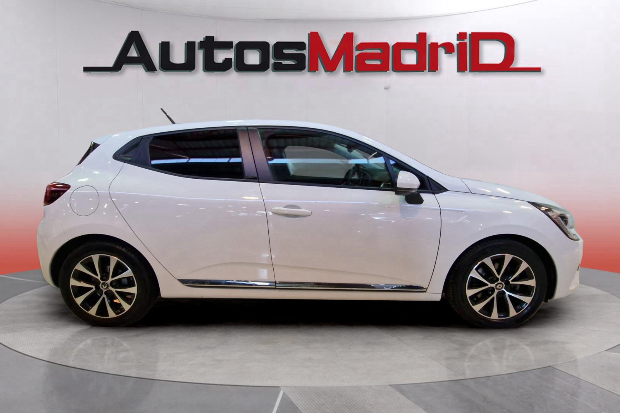 Renault Clio Intens E-Tech Híbrido - foto 9