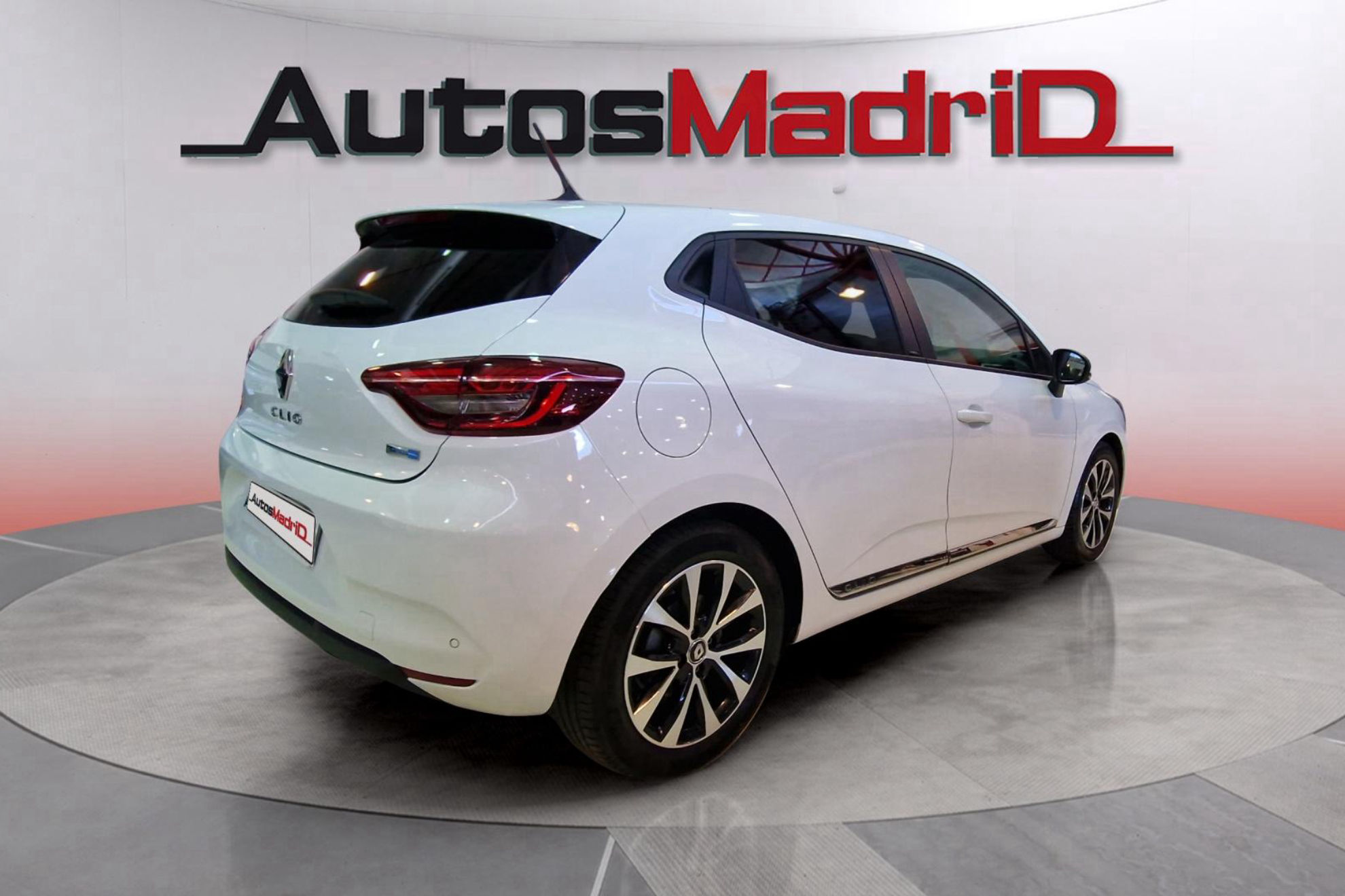 Renault Clio Intens E-Tech Híbrido - foto 8