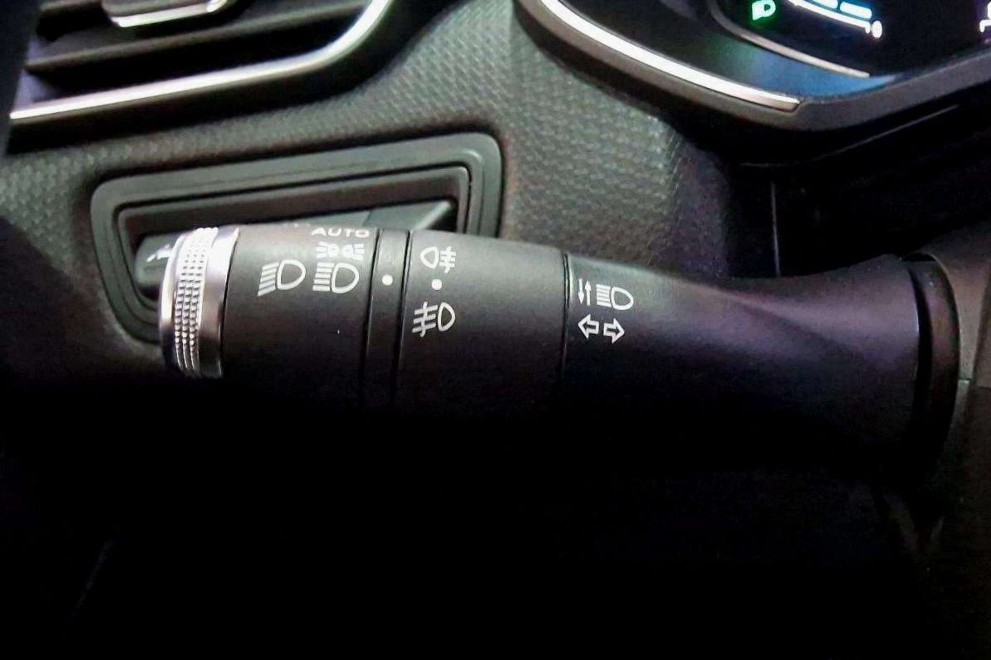 Renault Clio Intens E-Tech Híbrido - foto 17