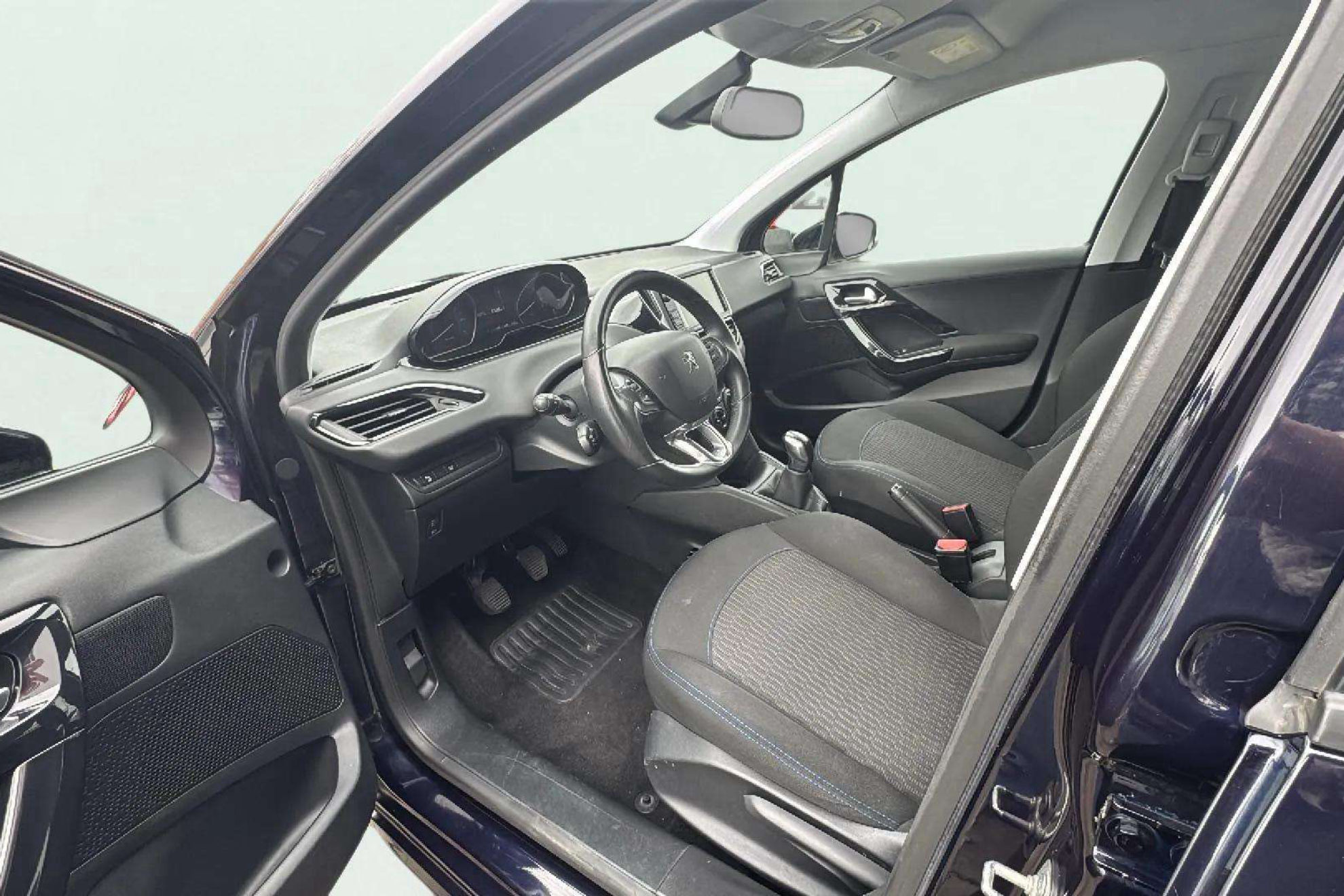 Peugeot 208 Allure 1.2L PureTech - foto 11