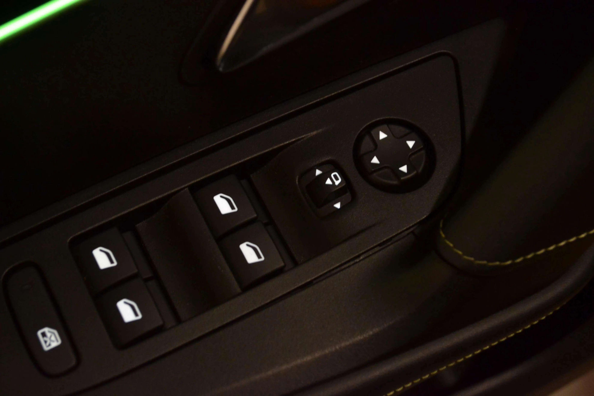 Peugeot 2008 GT PureTech 130 - foto 12