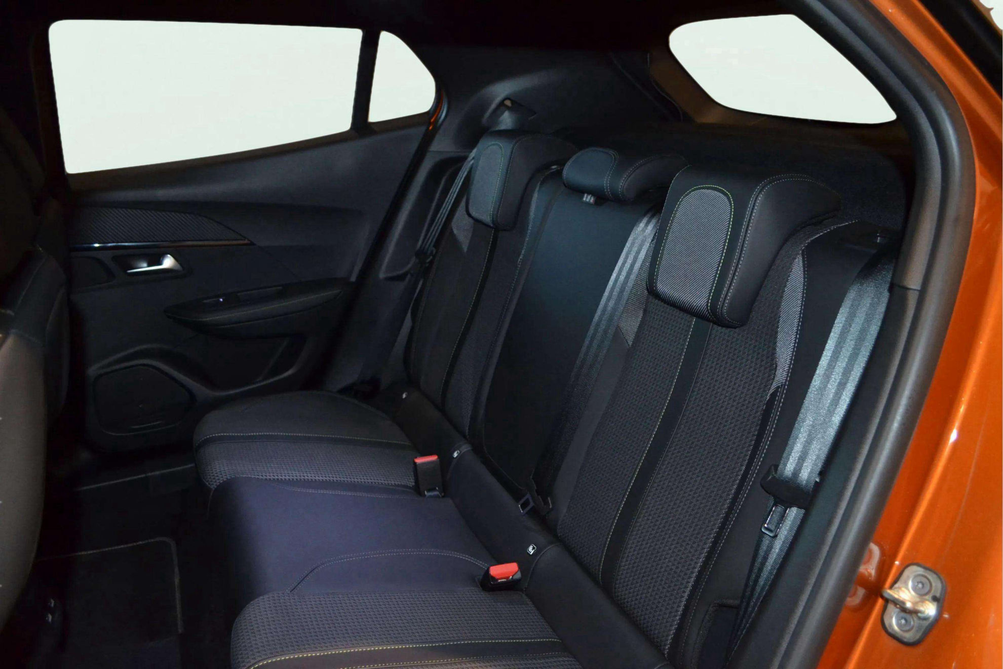 Peugeot 2008 GT PureTech 130 - foto 10