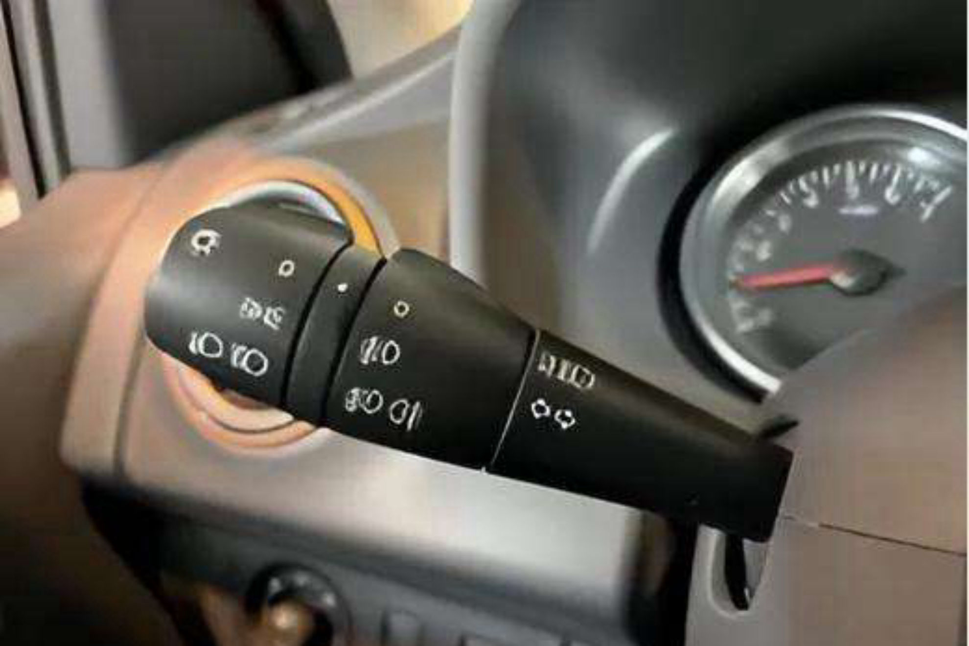 Dacia Sandero Stepway Essential TCe 18 - foto 14