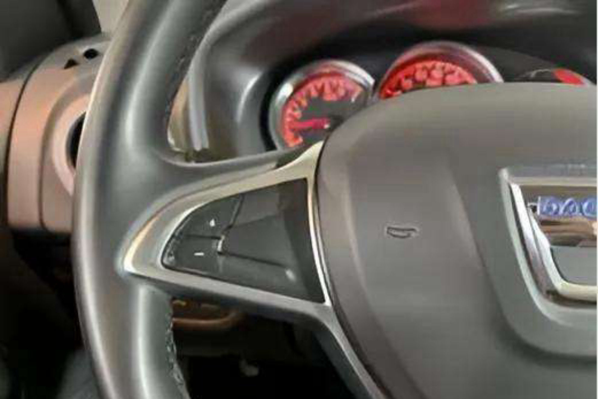 Dacia Sandero Stepway Essential TCe 18 - foto 17