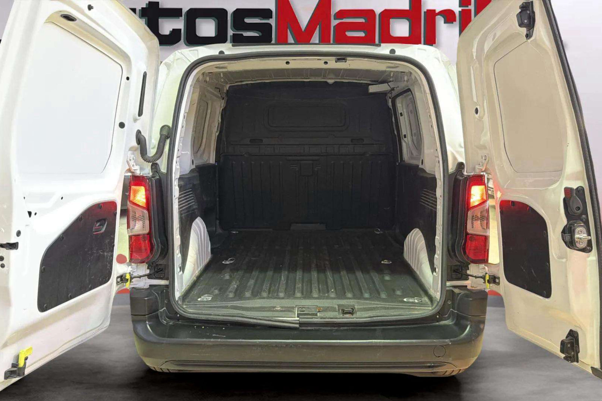 Peugeot Partner Long 1000kg BlueHDi - foto 6