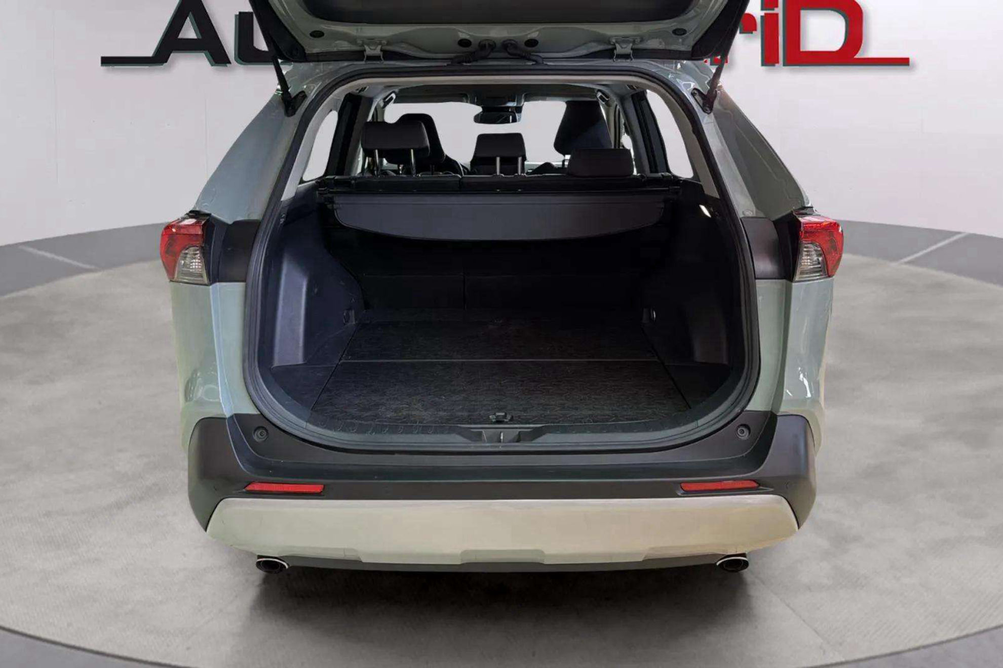 Toyota RAV4 2.5l 220H Advance - foto 7