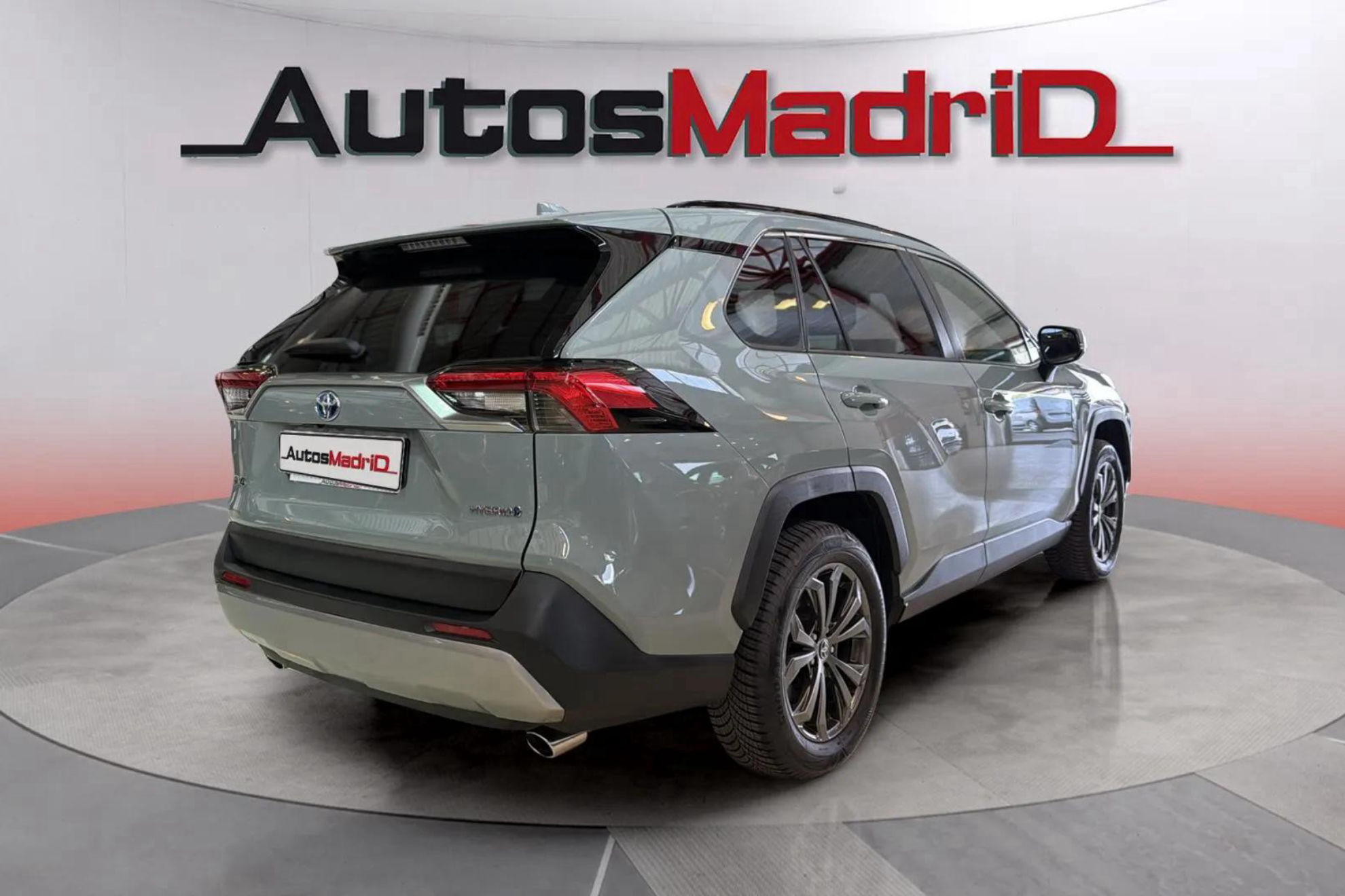 Toyota RAV4 2.5l 220H Advance - foto 8