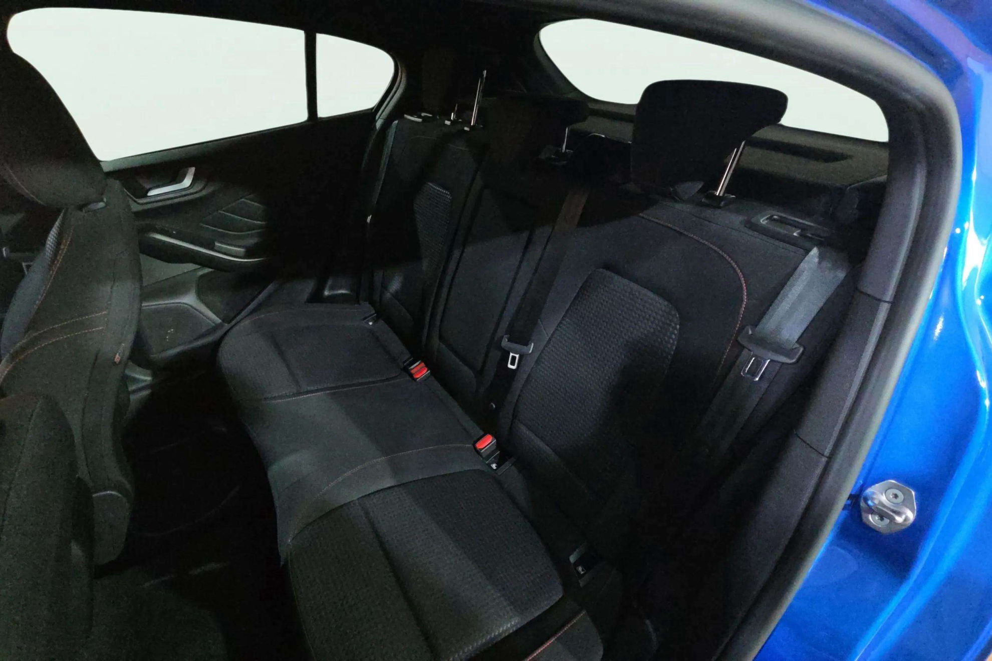 Ford Focus 1.0 EcoBoost MHEV ST-Line - foto 15
