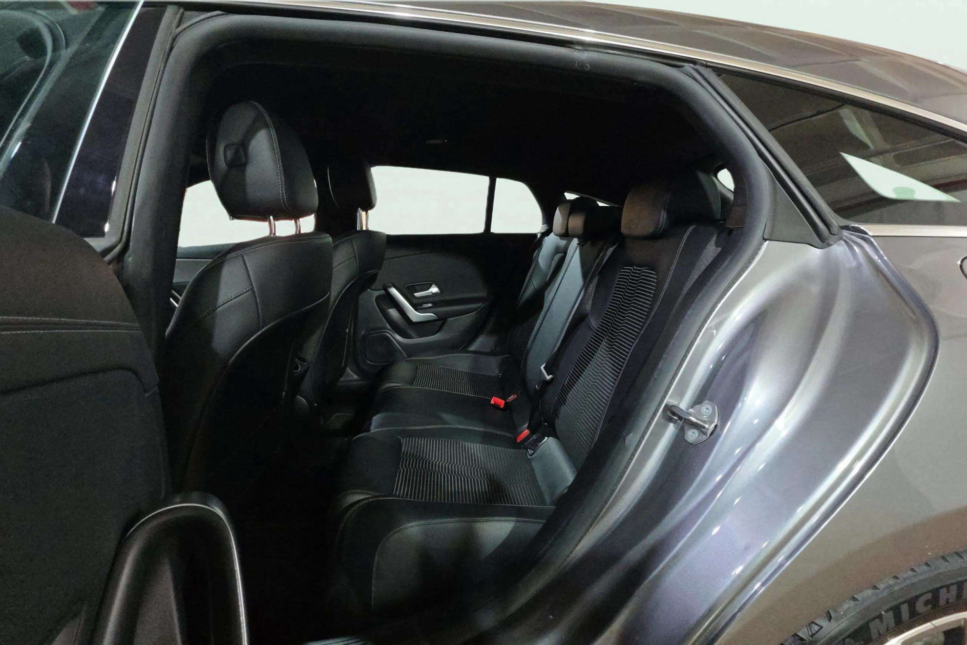 Mercedes-Benz CLA 220 D DCT Shooting Brake - foto 14