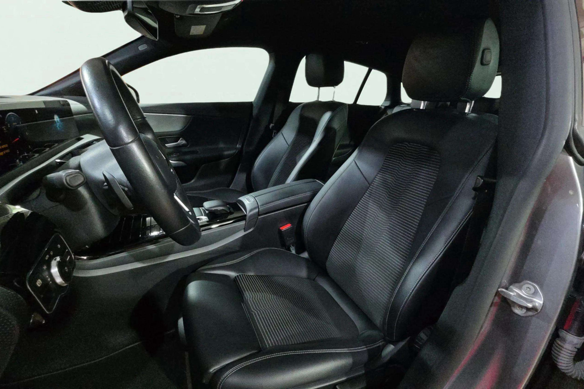 Mercedes-Benz CLA 220 D DCT Shooting Brake - foto 13