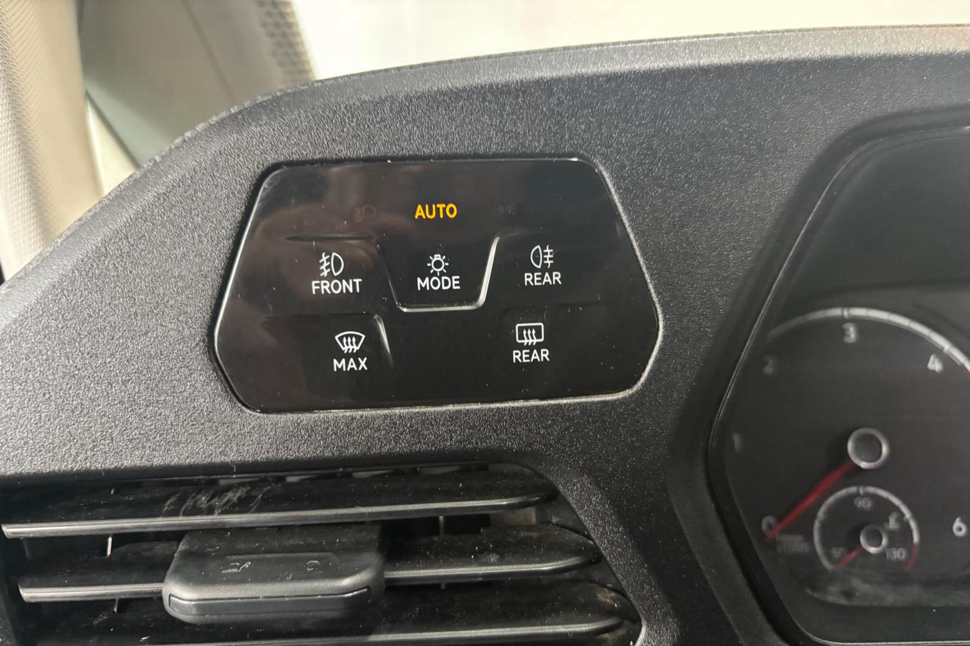 Volkswagen Caddy Cargo 2.0 TDI - foto 12