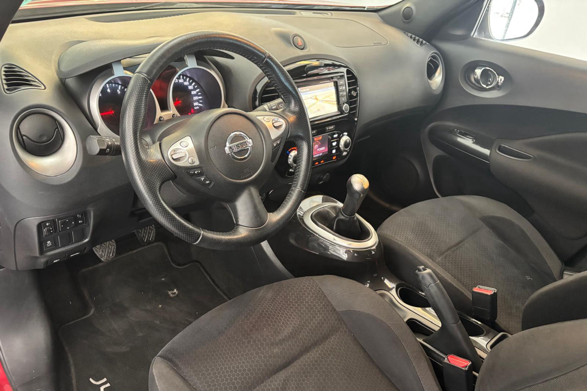 Nissan Juke 1.6 N-TEC 4x2 - foto 17