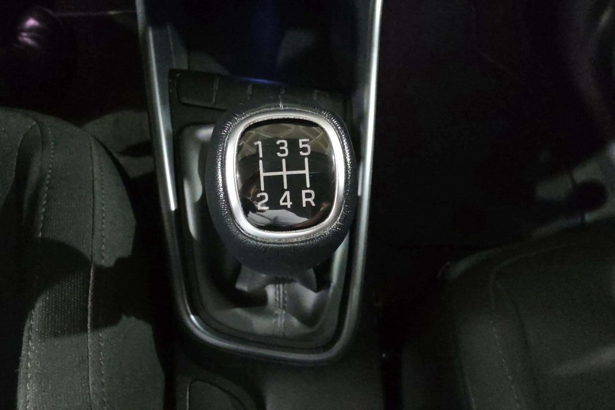 Hyundai Bayon 1.2 MPI Maxx - foto 24