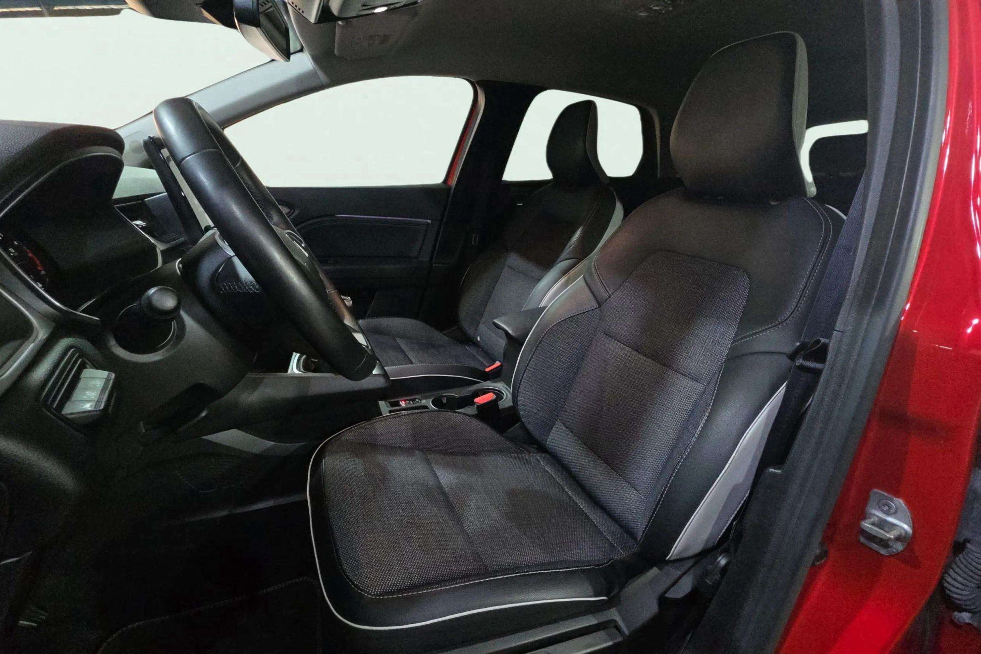 Renault Captur techno TCe - foto 12