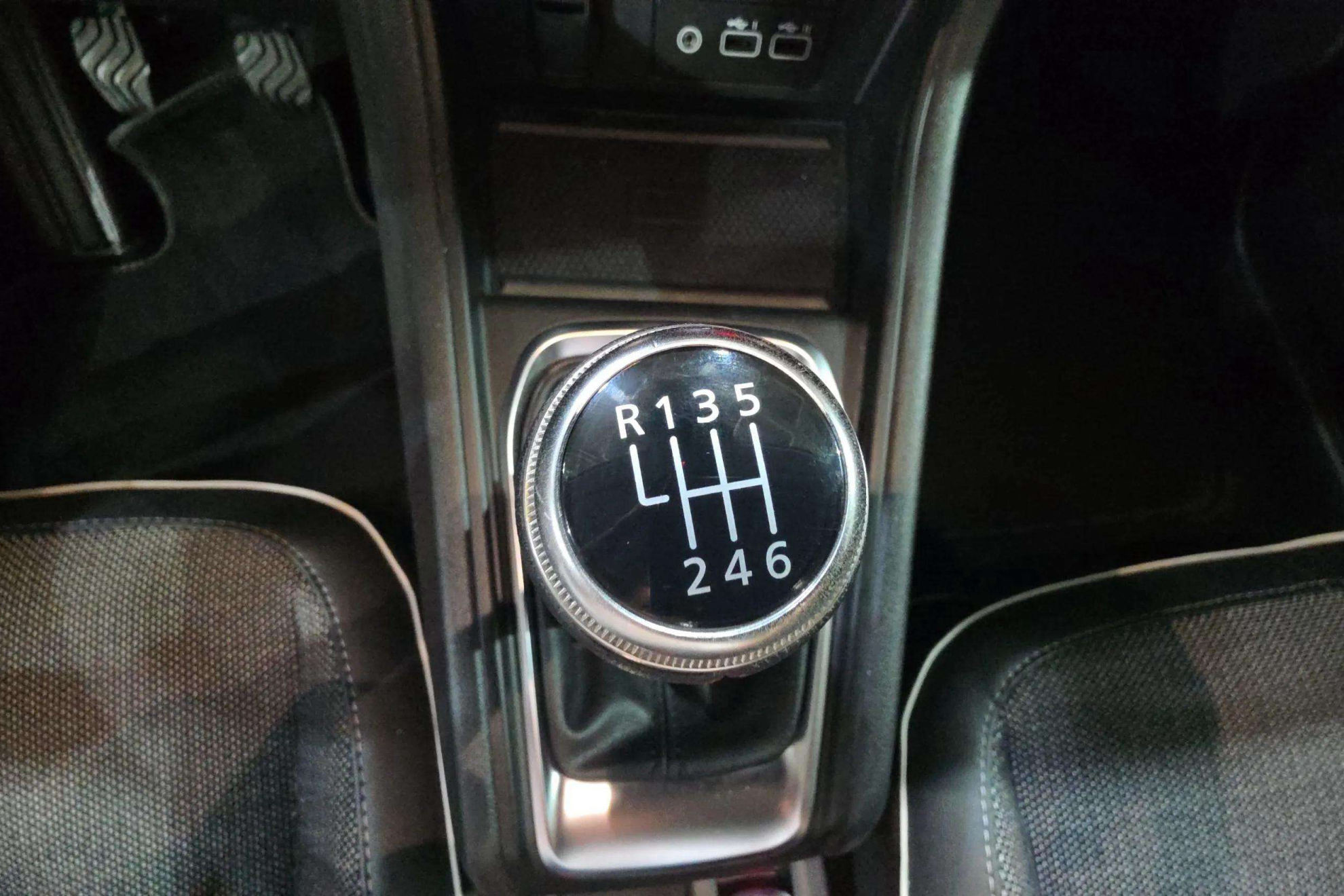 Renault Captur techno TCe - foto 23