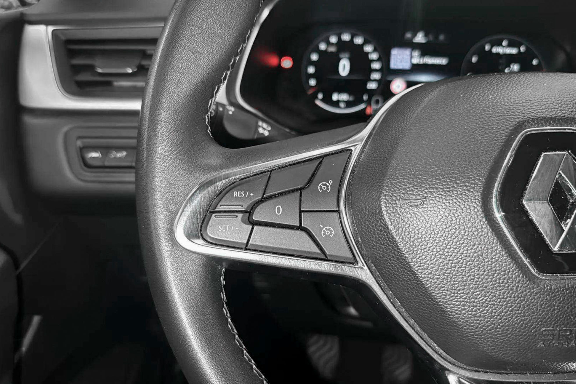 Renault Captur techno TCe - foto 21