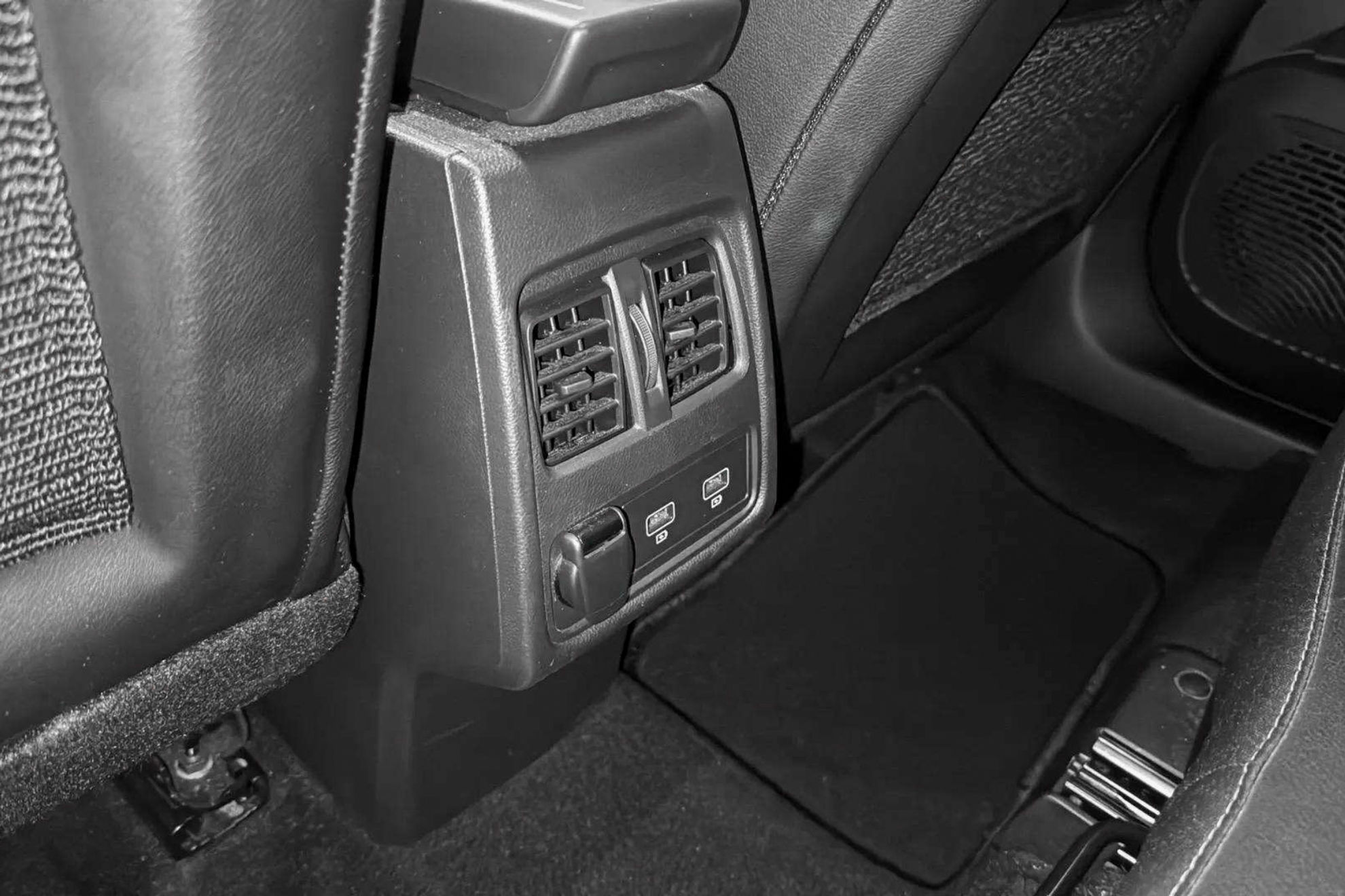 Renault Captur techno TCe - foto 37