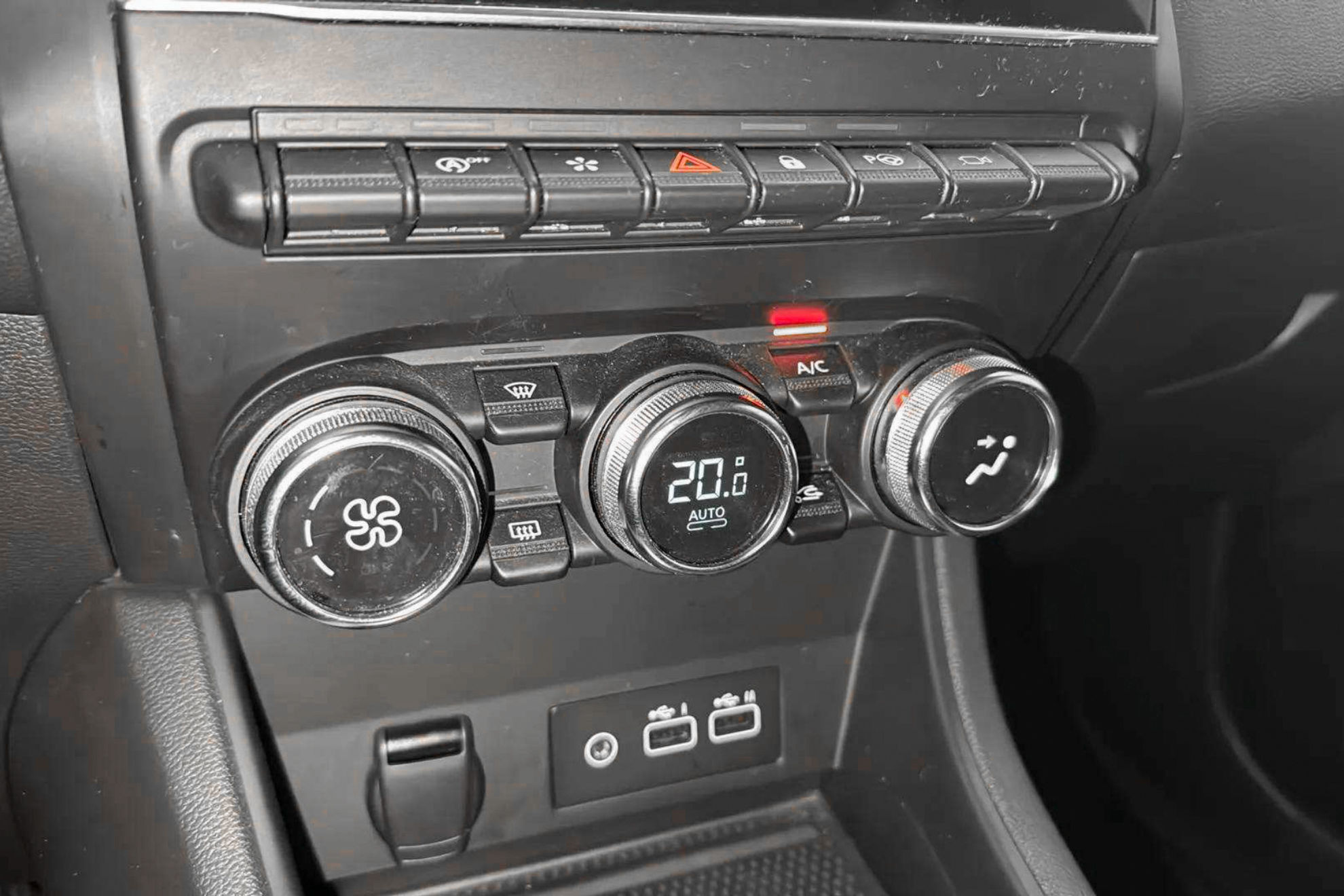 Renault Captur techno TCe - foto 32