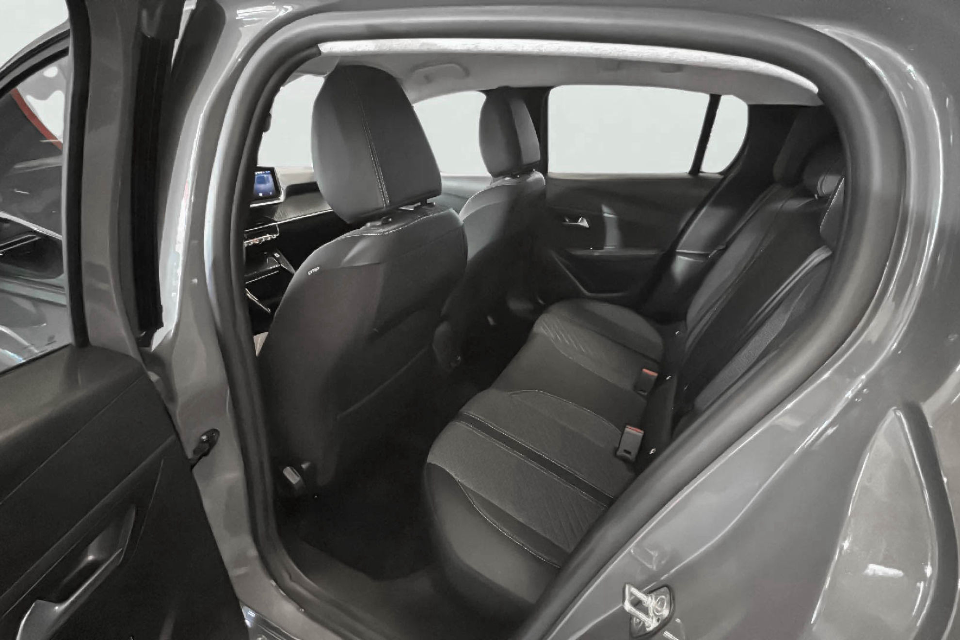 Peugeot 208 Allure Hybrid 110 eDCS6 - foto 12