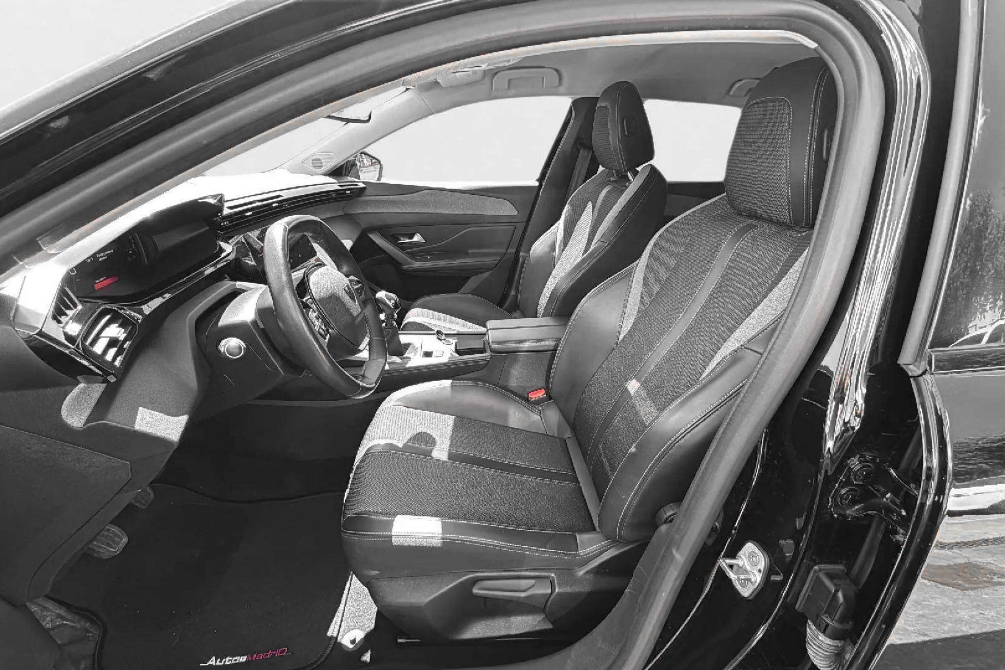 Peugeot 308 Allure Pack PureTech 130 EAT8 - foto 12