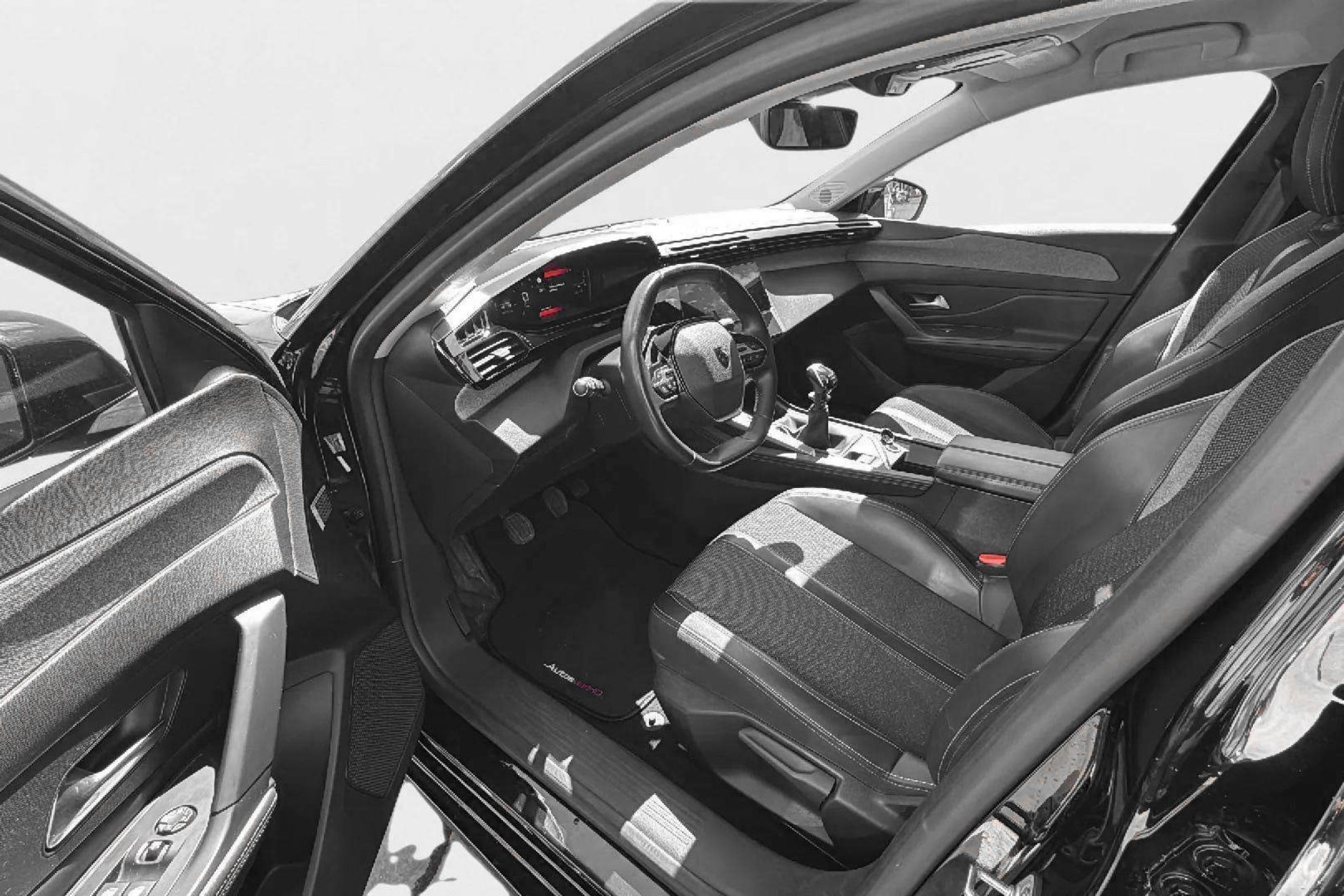Peugeot 308 Allure Pack PureTech 130 EAT8 - foto 11