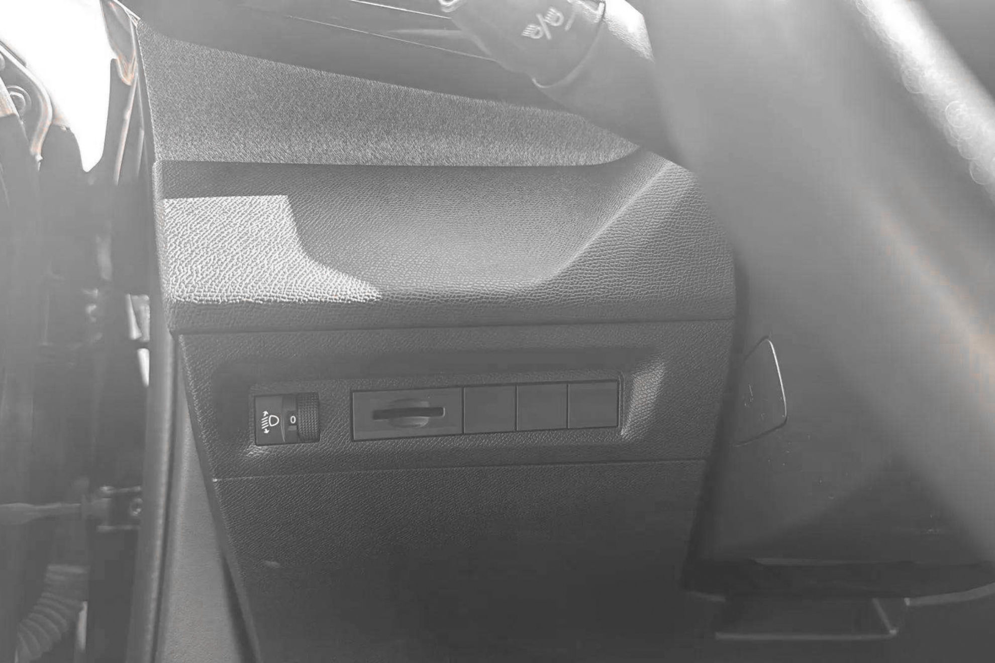 Peugeot 308 Allure Pack PureTech 130 EAT8 - foto 20