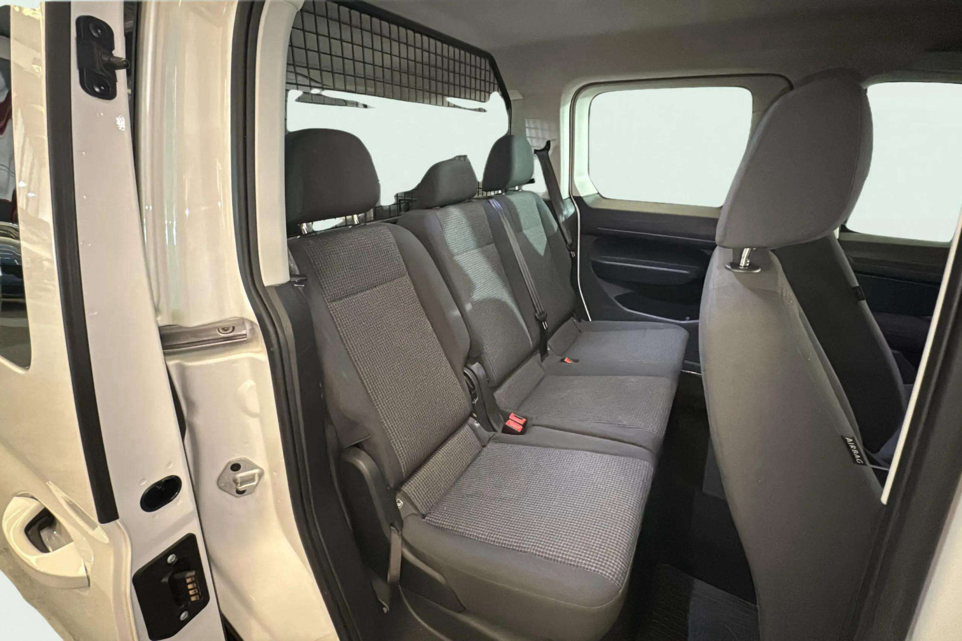 Volkswagen Caddy Profesional Kombi 2.0 TDI BMT 4Mot - foto 9