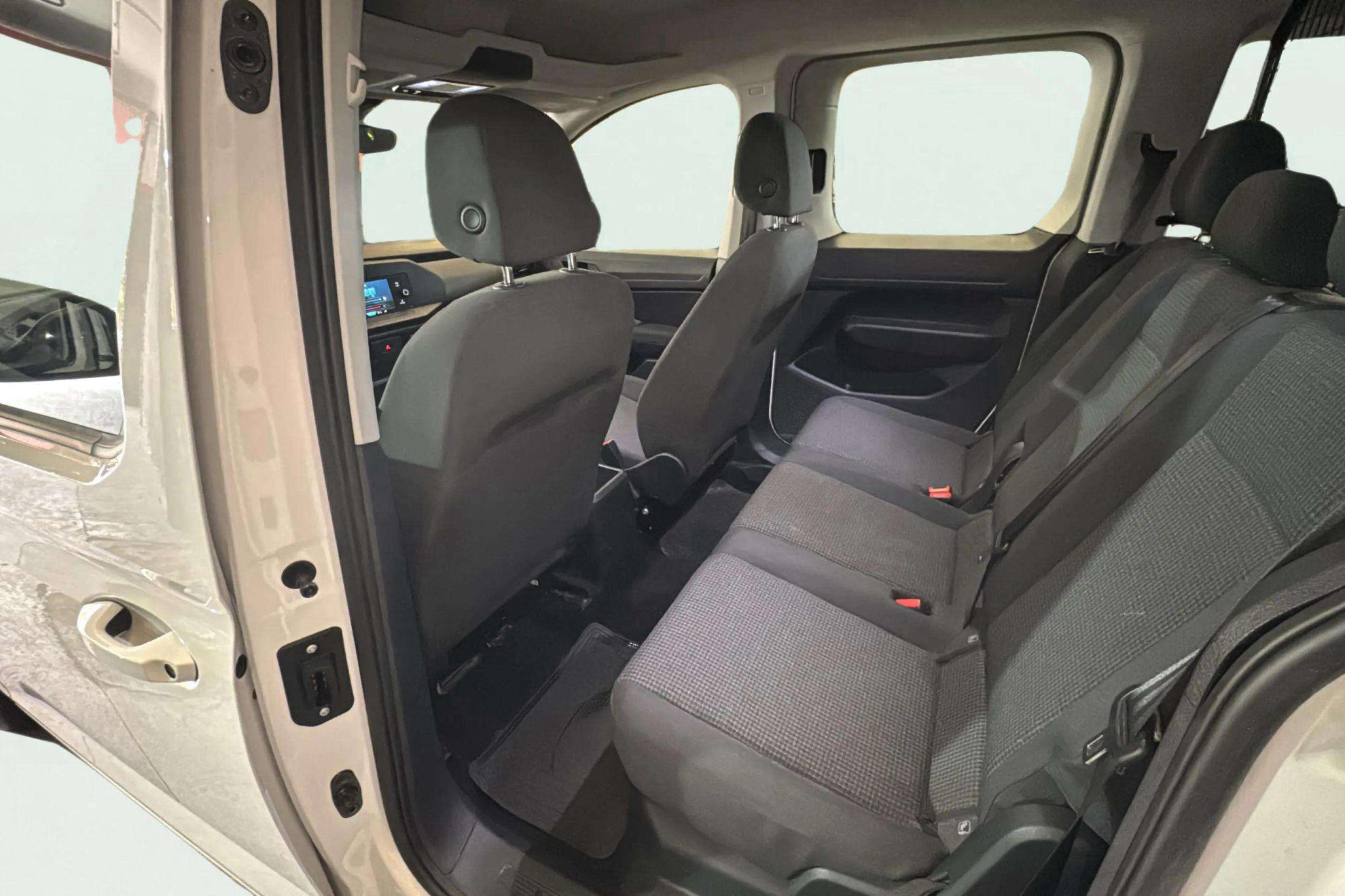 Volkswagen Caddy Profesional Kombi 2.0 TDI BMT 4Mot - foto 14