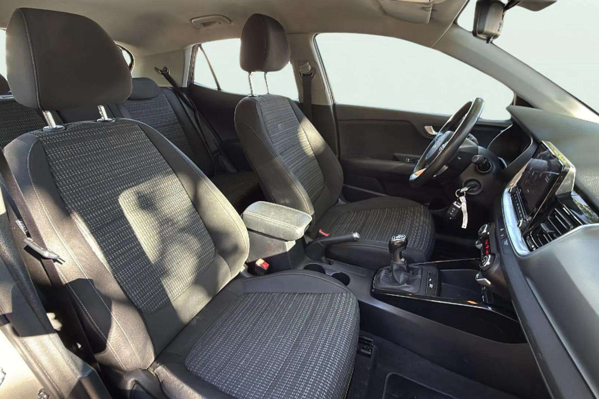 Kia Stonic 1.0 T-GDi MHEV iMT Drive - foto 13