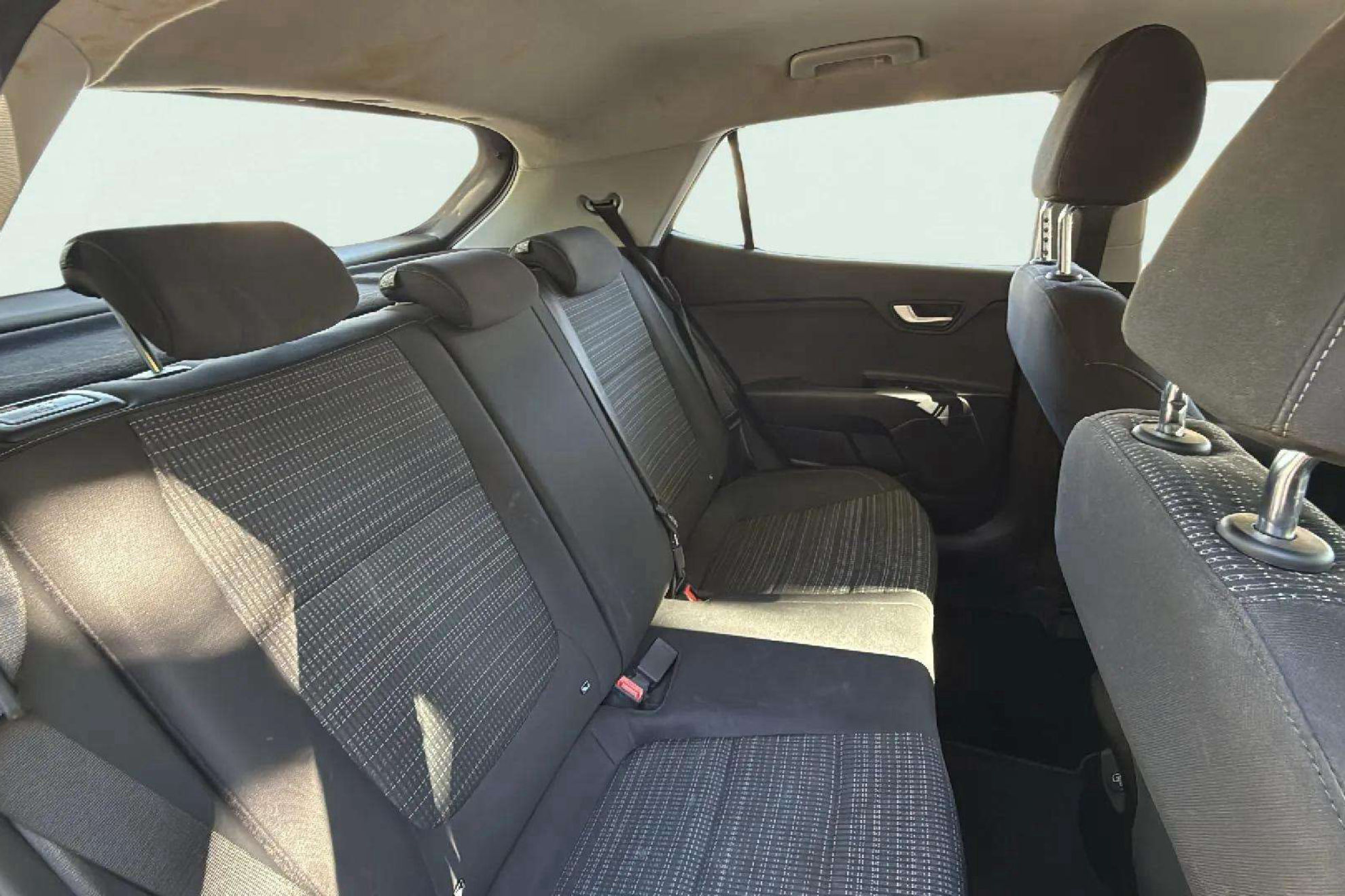 Kia Stonic 1.0 T-GDi MHEV iMT Drive - foto 15