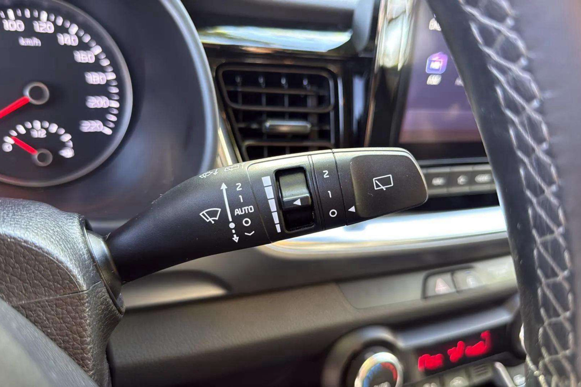 Kia Stonic 1.0 T-GDi MHEV iMT Drive - foto 23