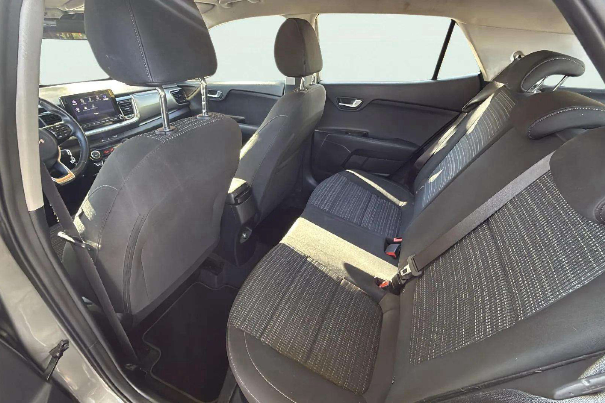 Kia Stonic 1.0 T-GDi MHEV iMT Drive - foto 16