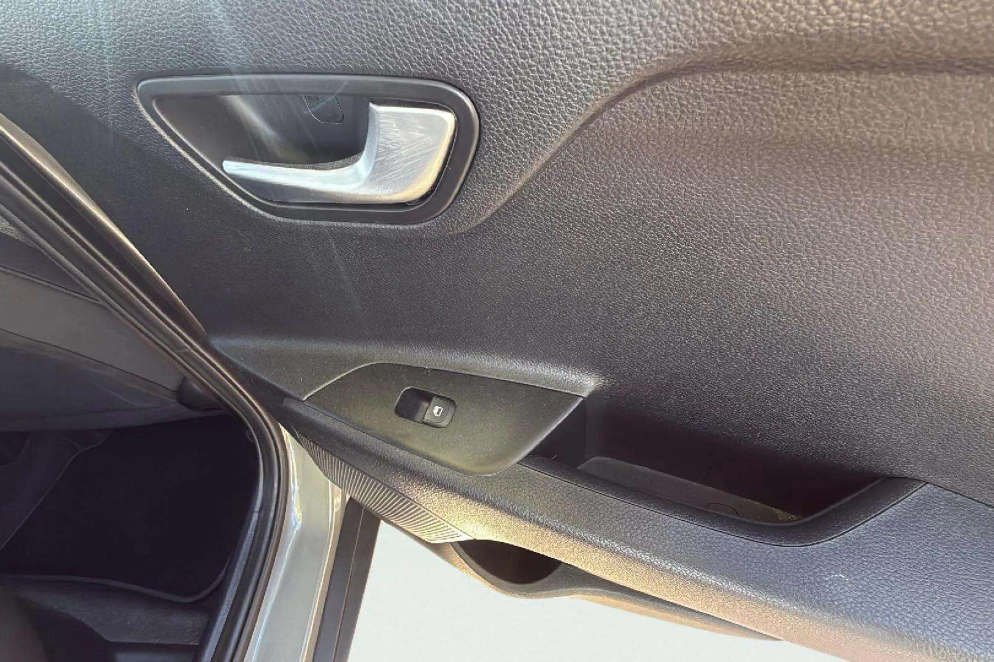 Kia Stonic 1.0 T-GDi MHEV iMT Drive - foto 33