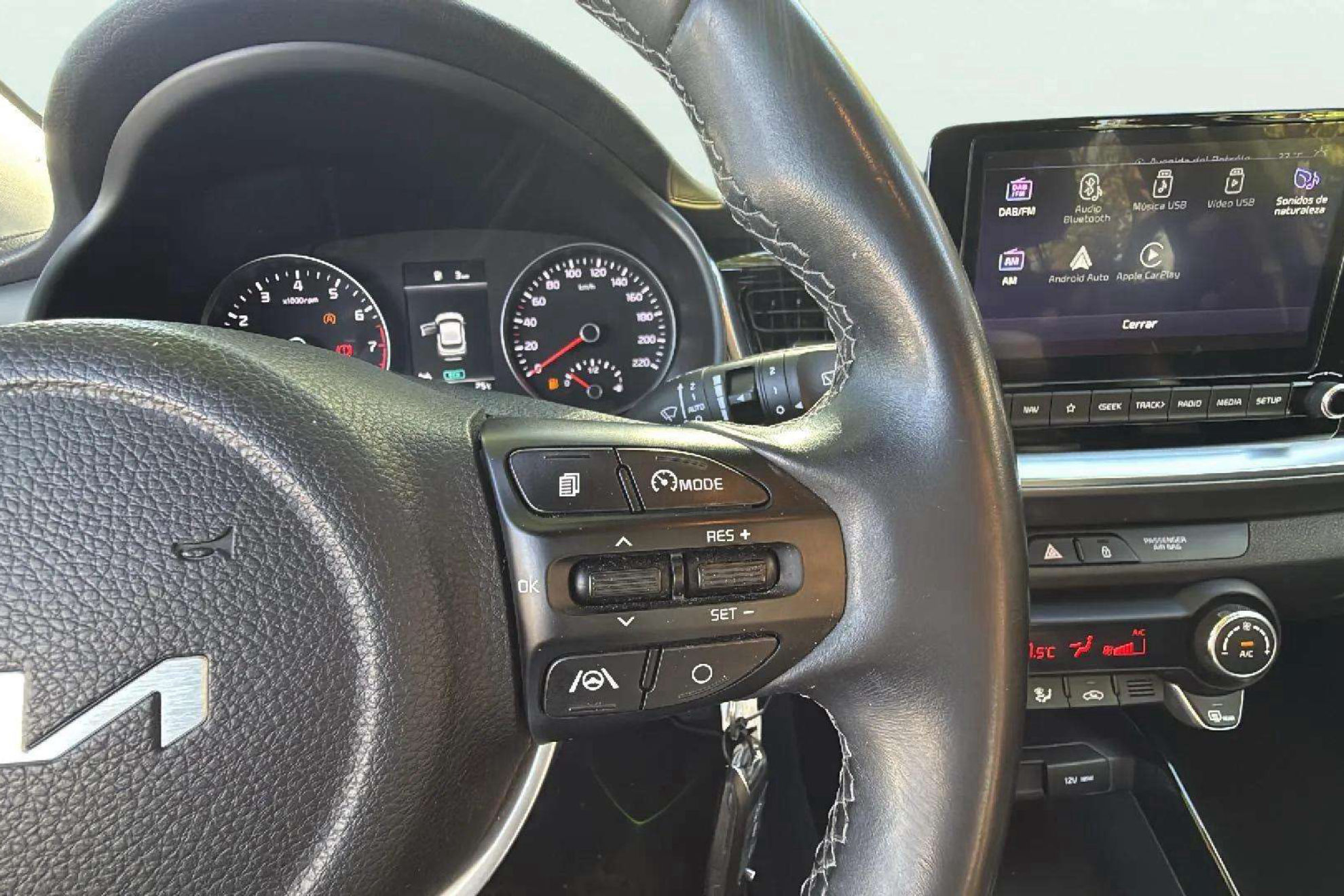 Kia Stonic 1.0 T-GDi MHEV iMT Drive - foto 21