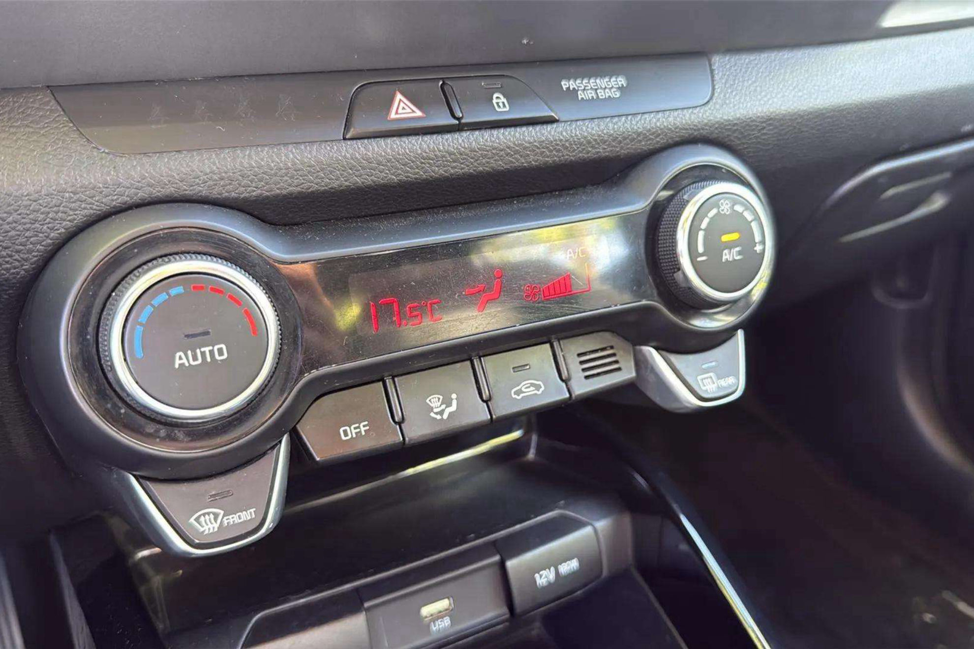 Kia Stonic 1.0 T-GDi MHEV iMT Drive - foto 28
