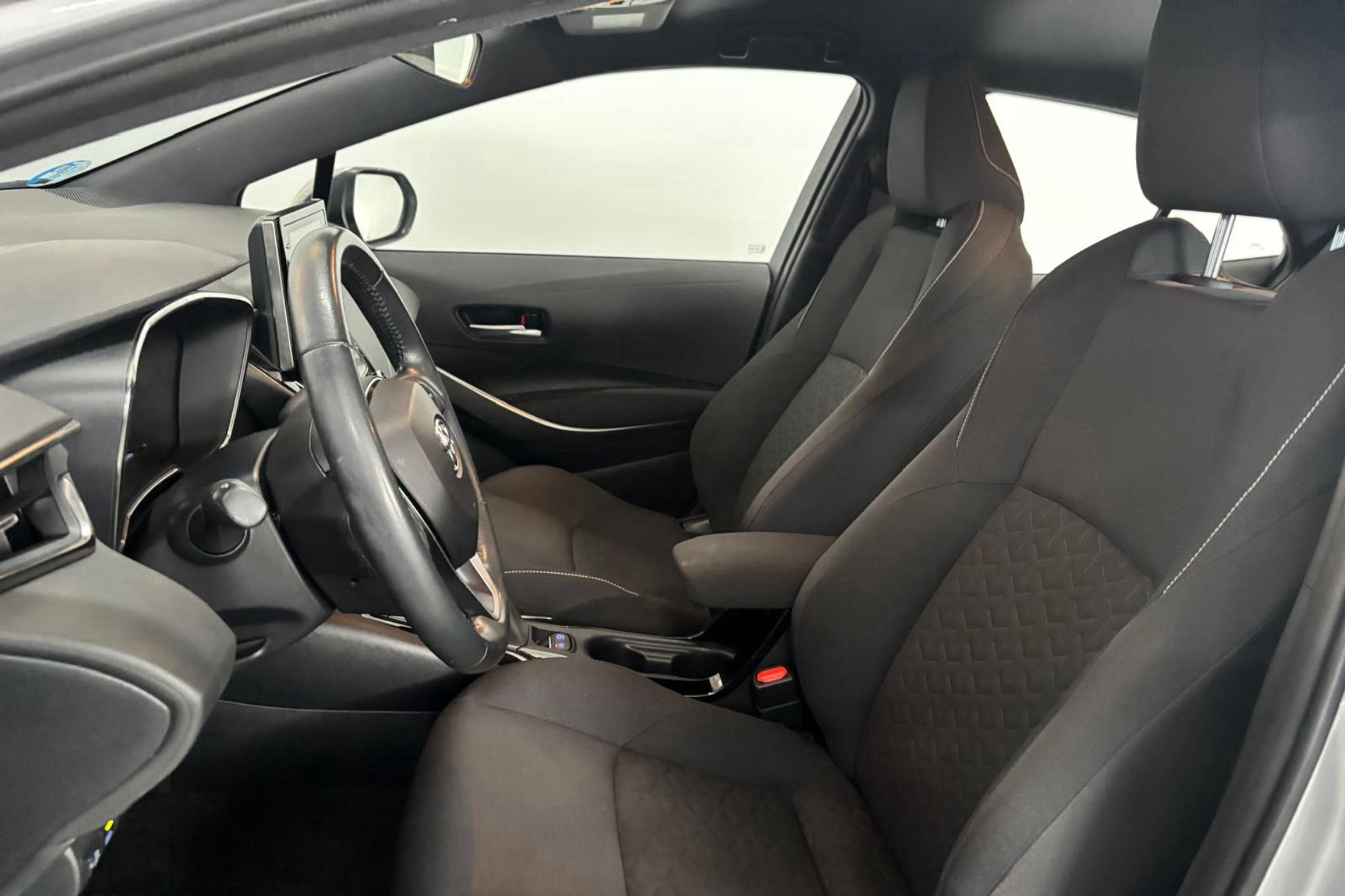 Toyota Corolla 1.8 125H Business Plus E-CVT - foto 10