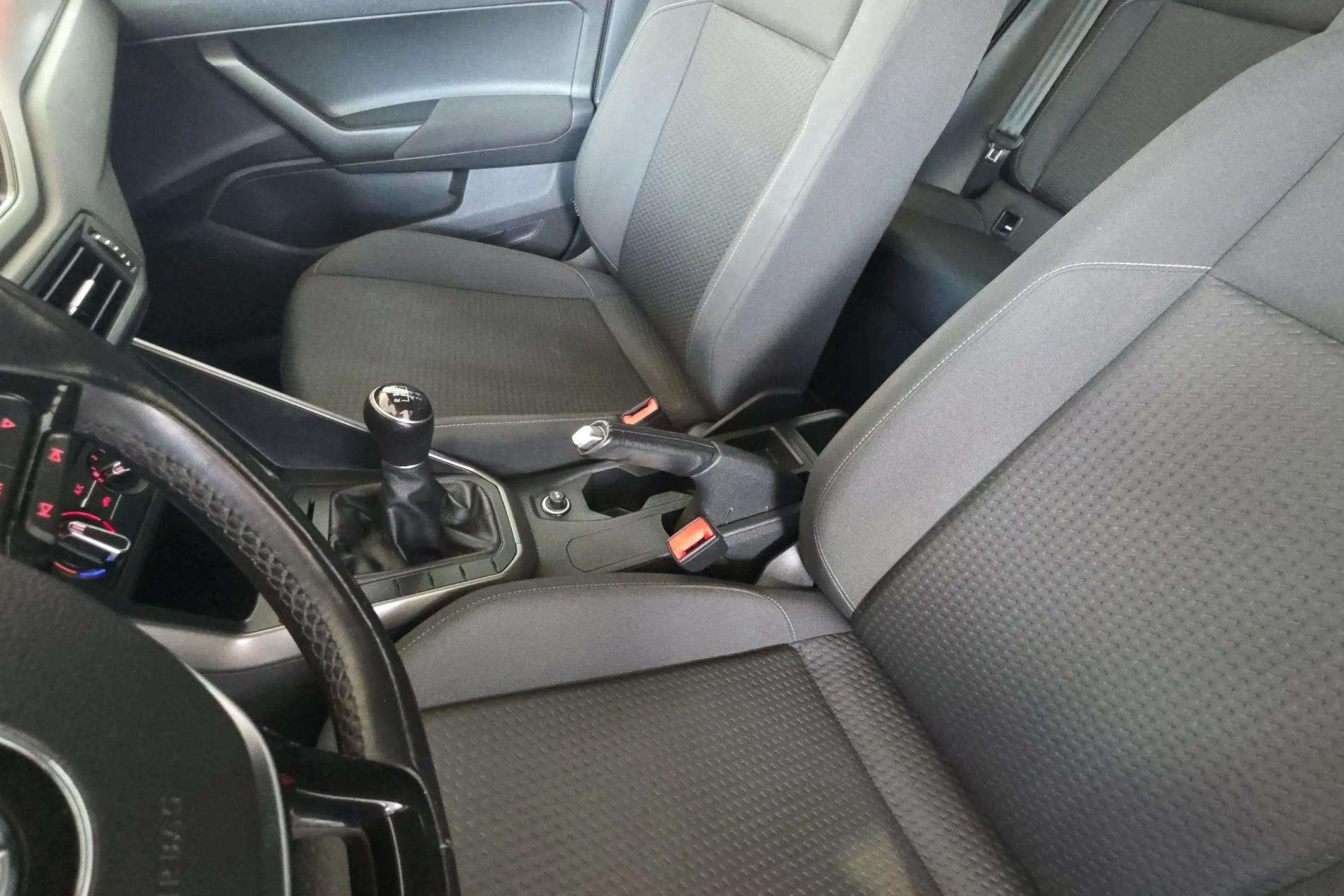 Volkswagen Polo Advance 1.0 TSI - foto 24