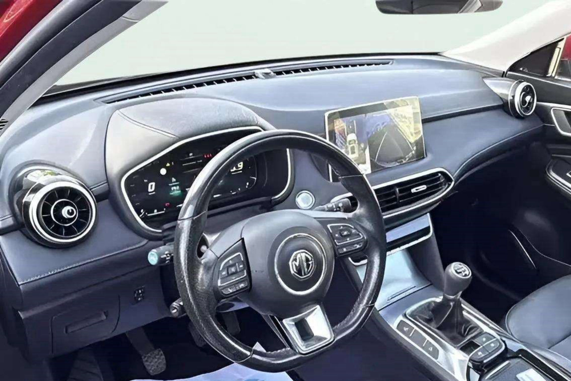 MG HS 1.5 Turbo GDI Luxury - foto 8
