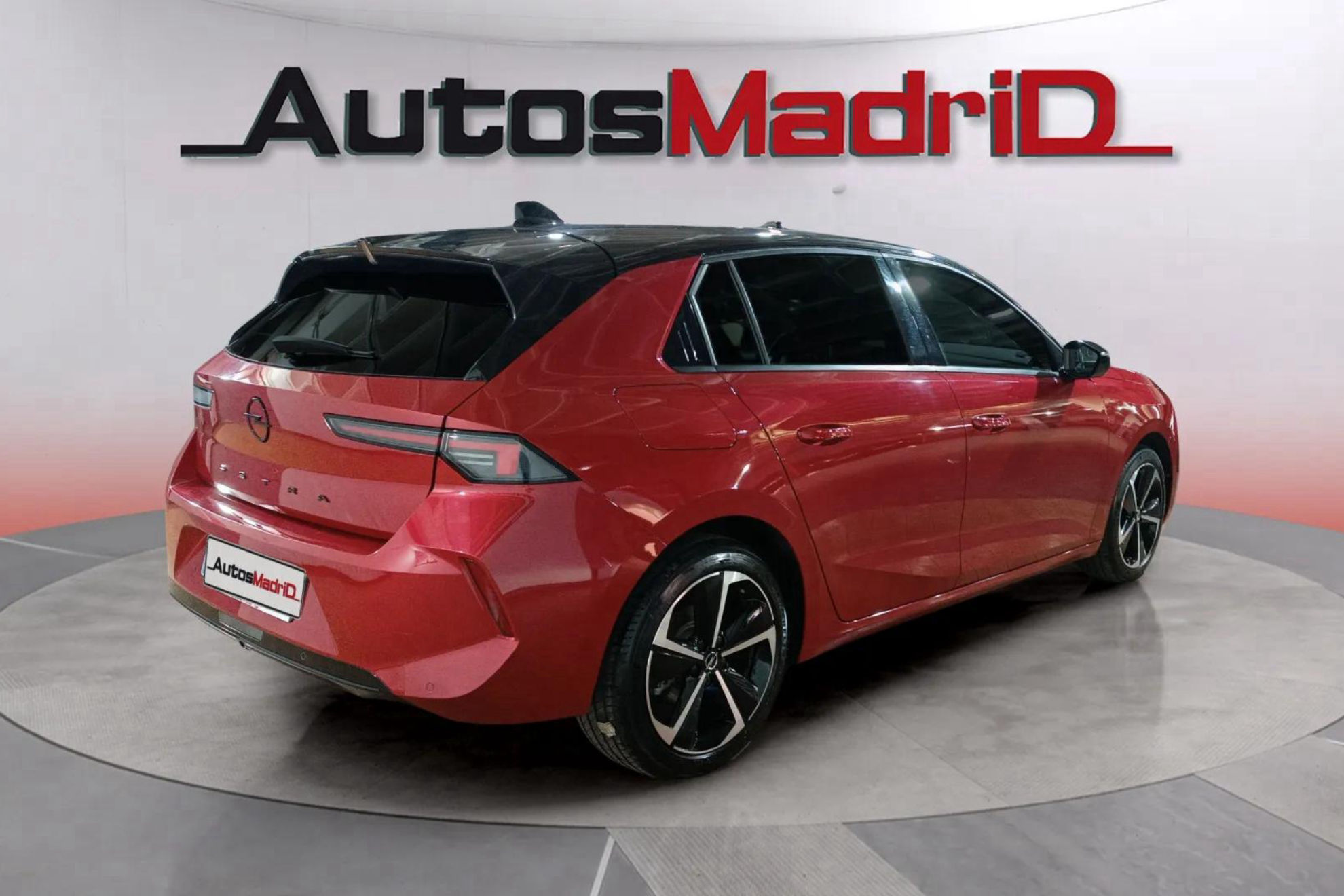 Opel Astra 1.2T XHT GS - foto 8