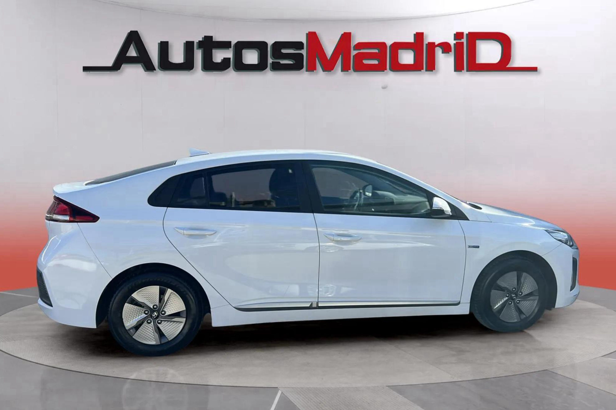 Hyundai Ioniq 1.6 GDI HEV Tecno DCT - foto 8