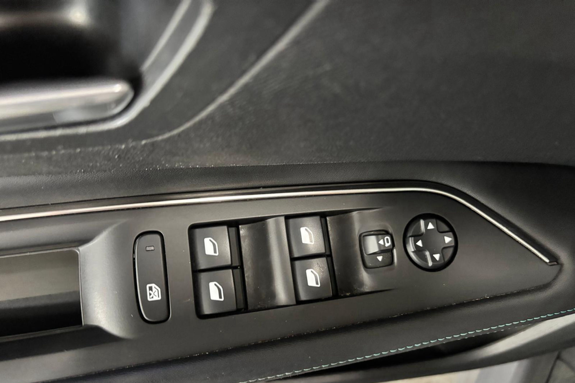 Peugeot 3008 225 e-EAT8 Allure - foto 14