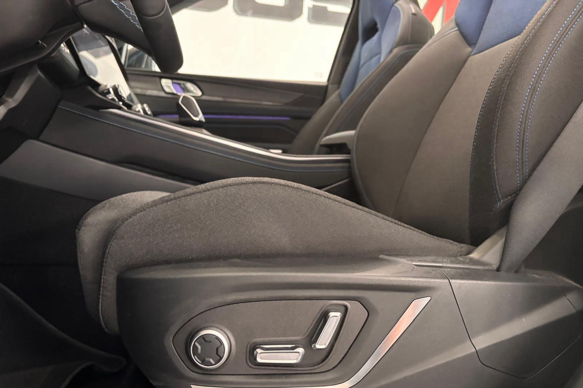 Lynk & Co 01 1.5 PHEV - foto 12