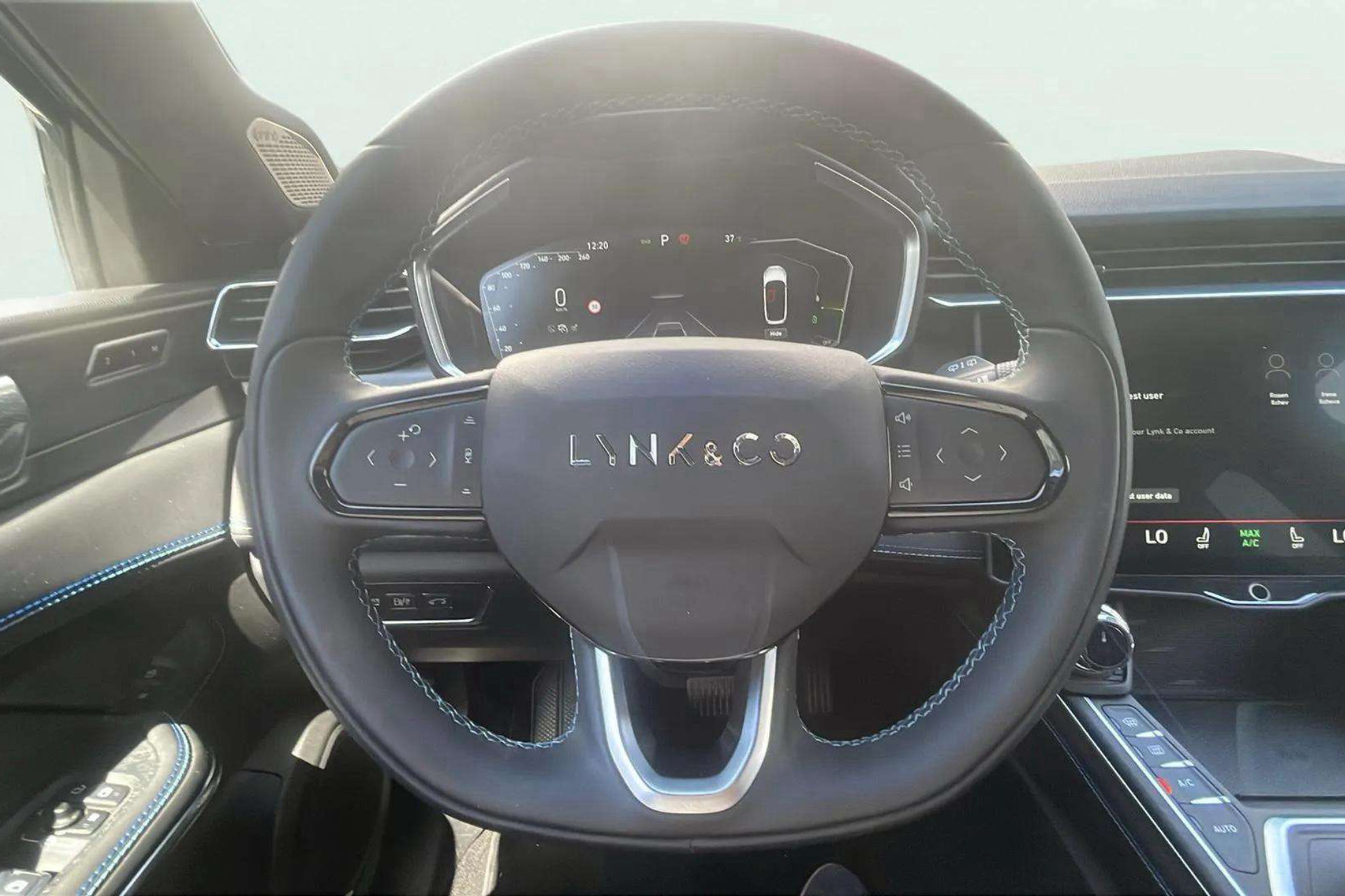 Lynk & Co 01 1.5 PHEV - foto 16