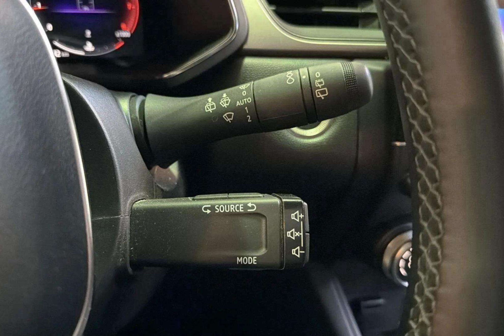 Renault Captur techno TCe - foto 18