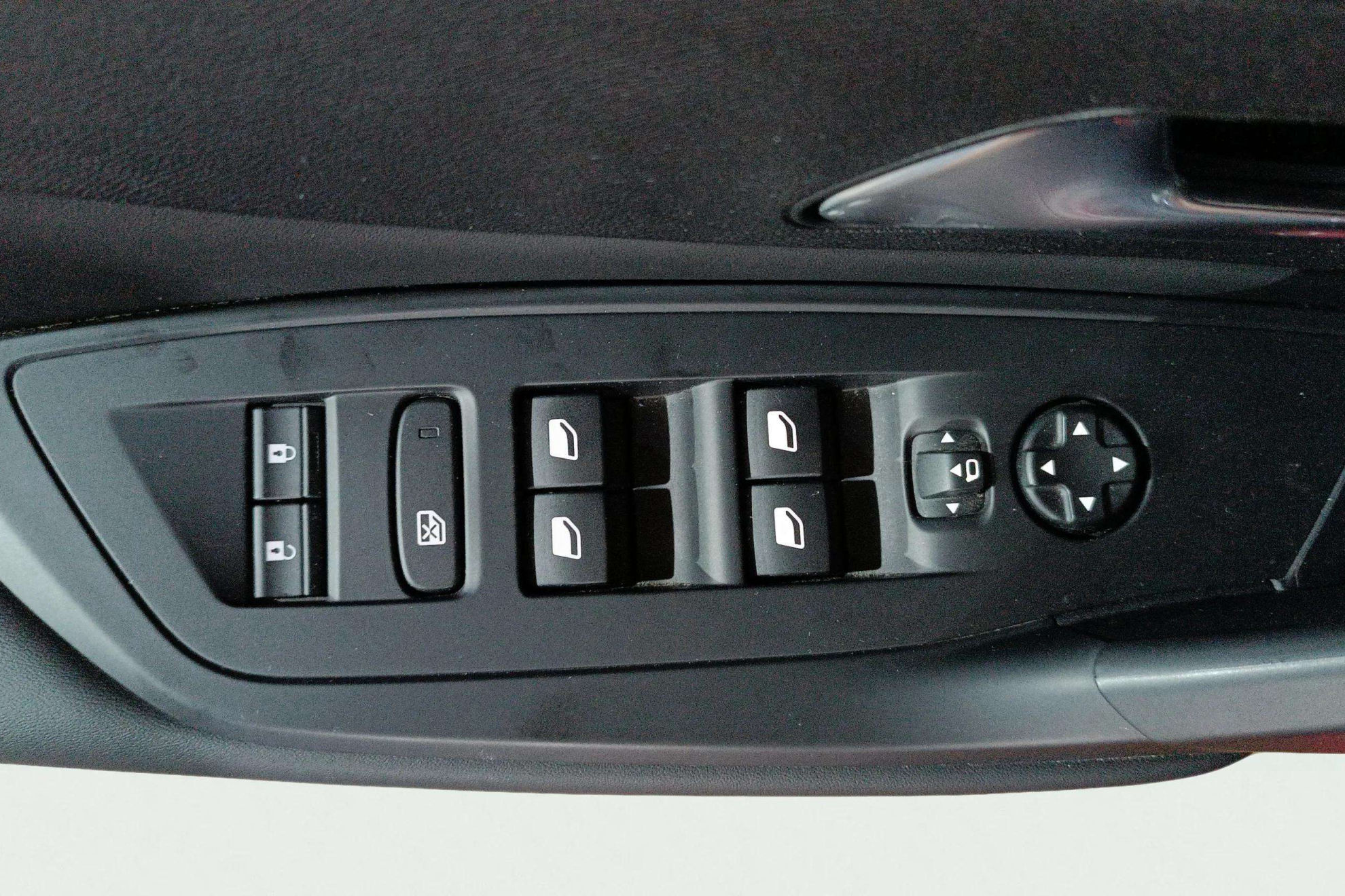 Peugeot 308 Allure PureTech 130 EAT8 - foto 13