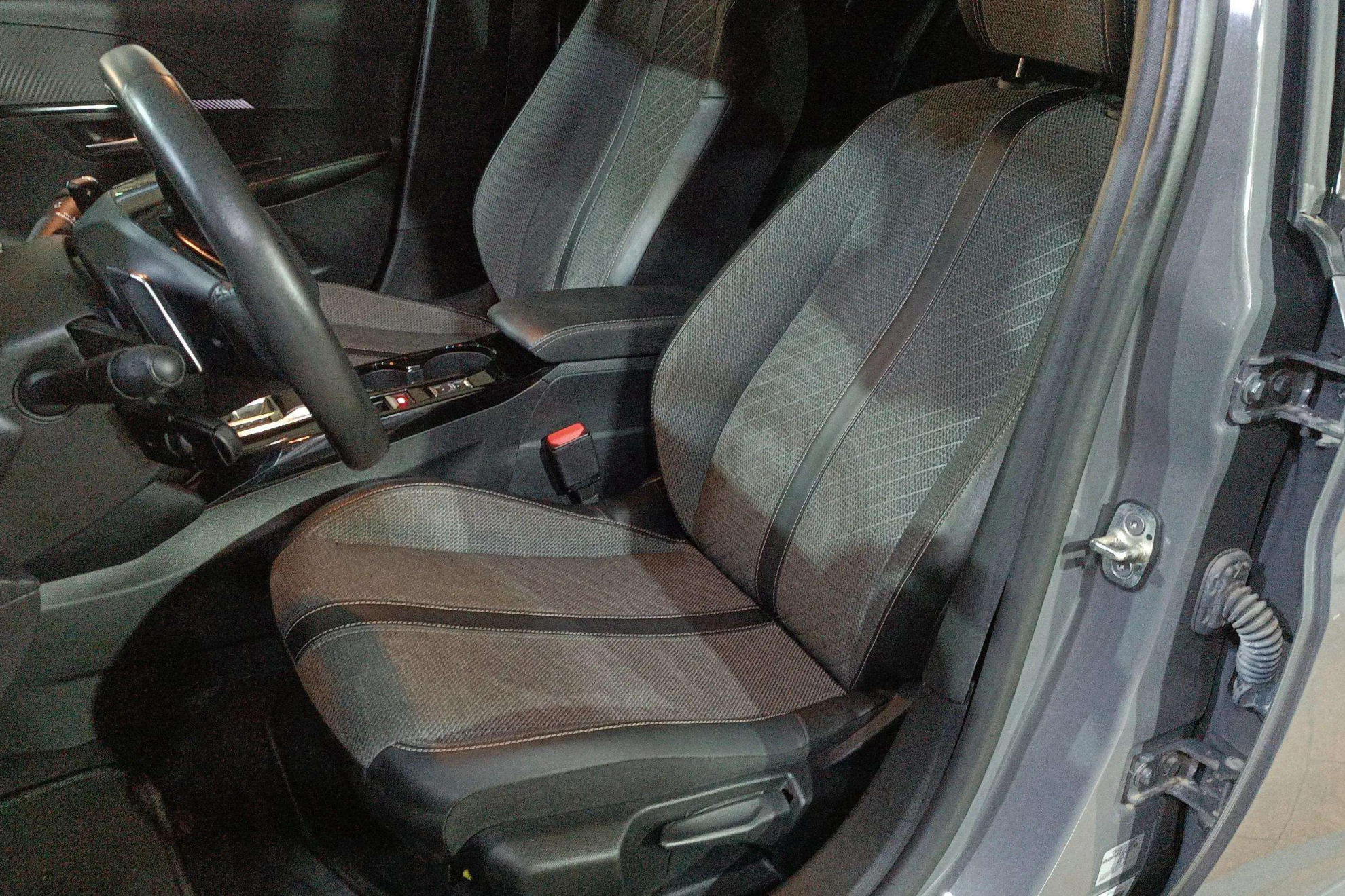 Peugeot 208 Allure Hybrid 110eDCS6 - foto 11